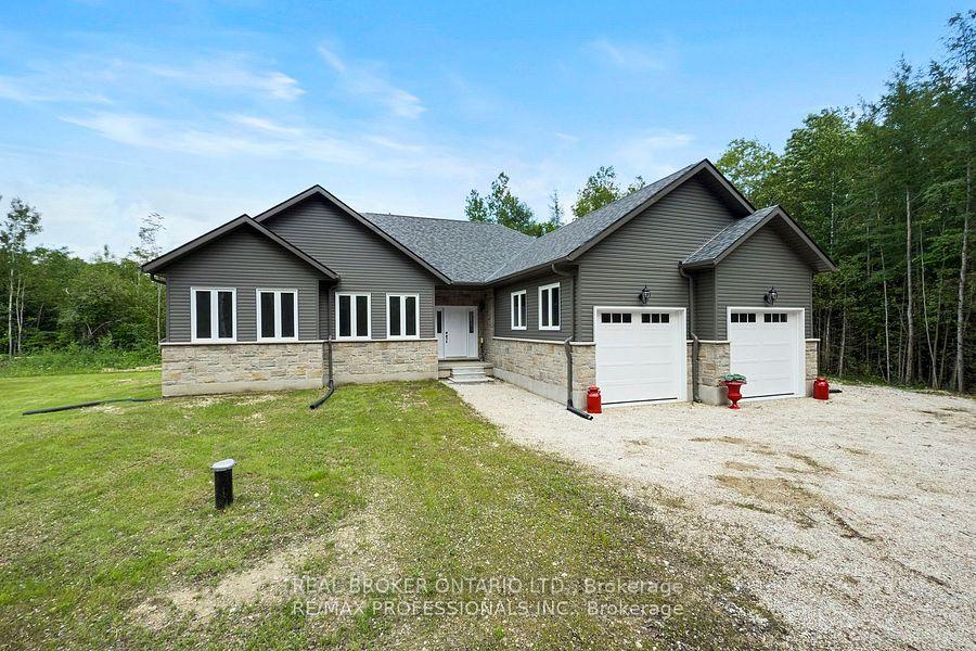 Photo 3 of 734565 West Back Line, Grey Highlands — HOMEH