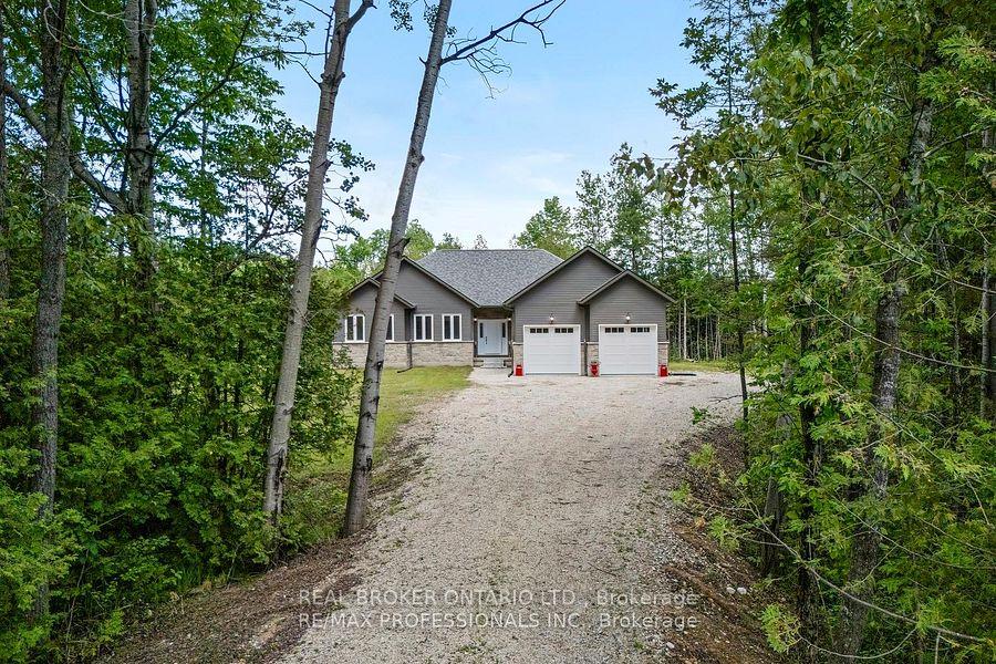 Photo 5 of 734565 West Back Line, Grey Highlands — HOMEH