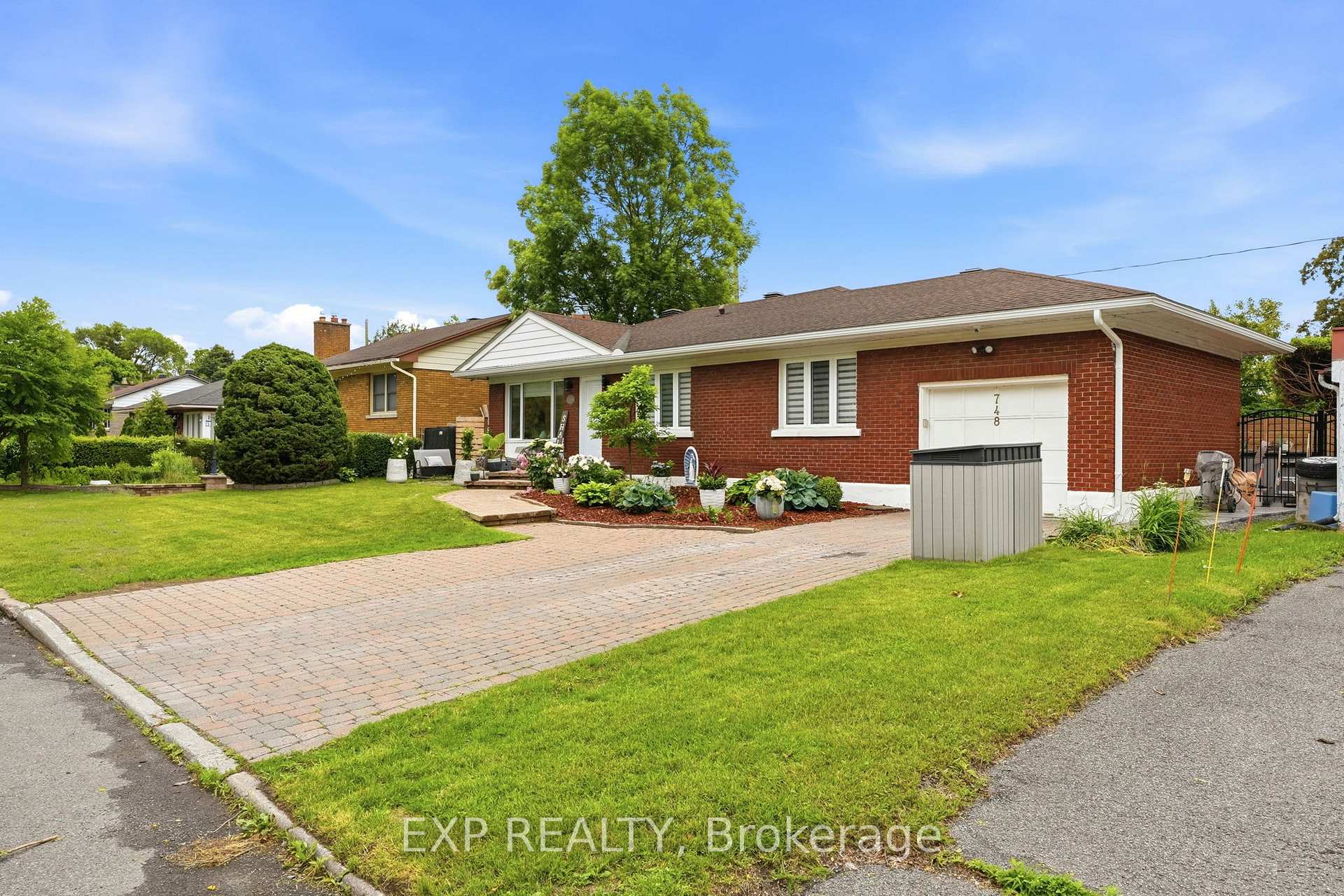 Photo 2 of 748 Weston Drive, Ottawa, Elmvale Acres — HOMEH