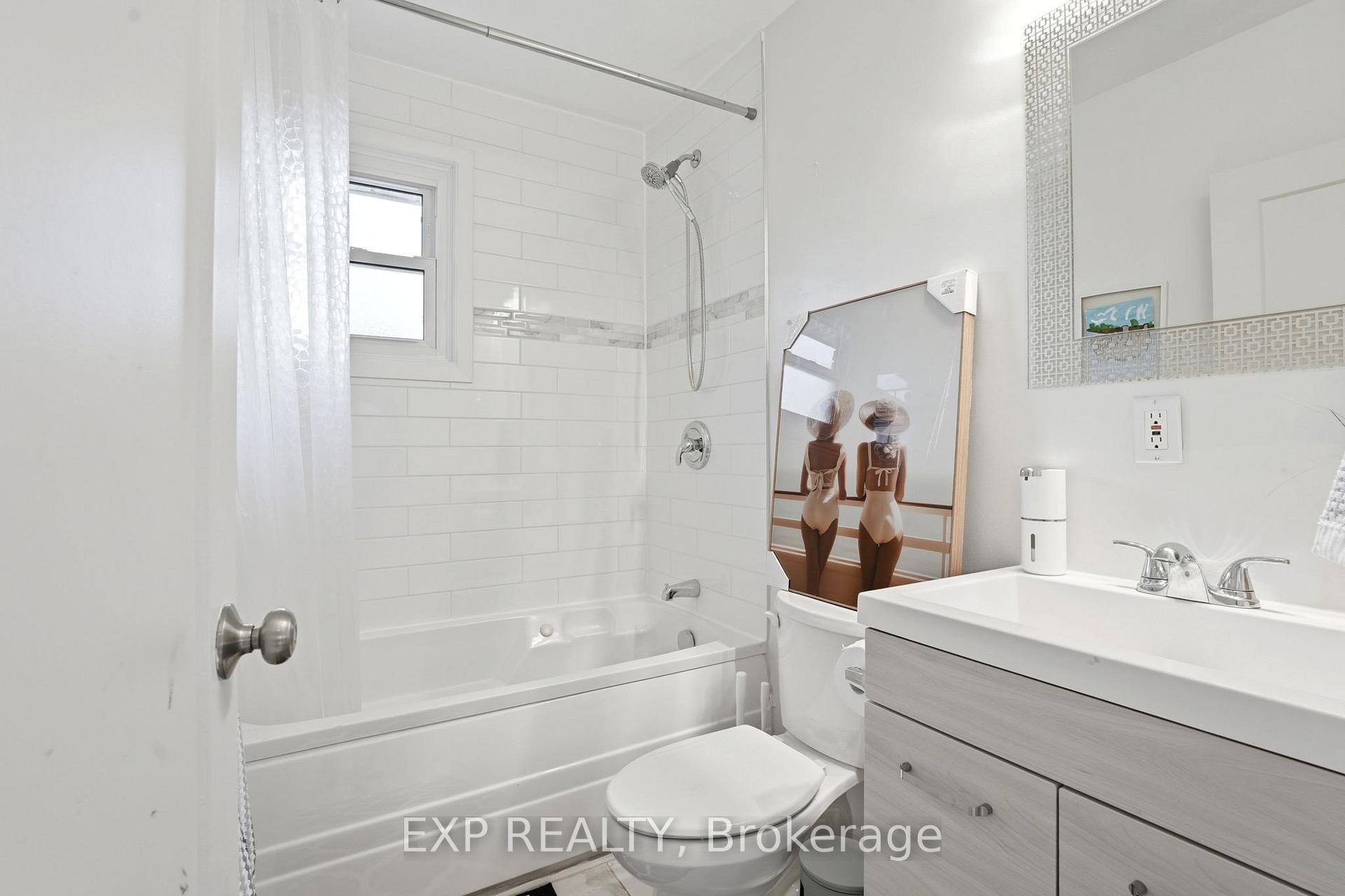 Photo 17 of 748 Weston Drive, Ottawa, Elmvale Acres — HOMEH