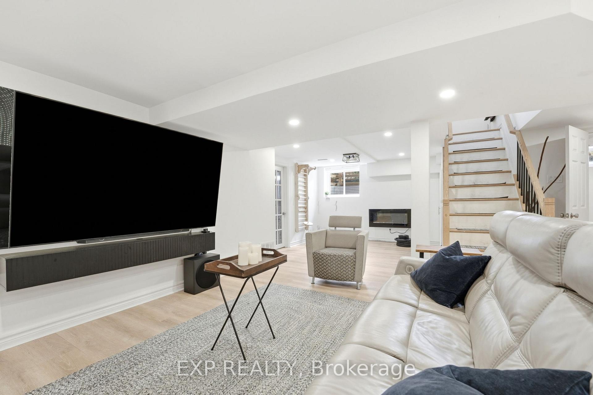 Photo 25 of 748 Weston Drive, Ottawa, Elmvale Acres — HOMEH