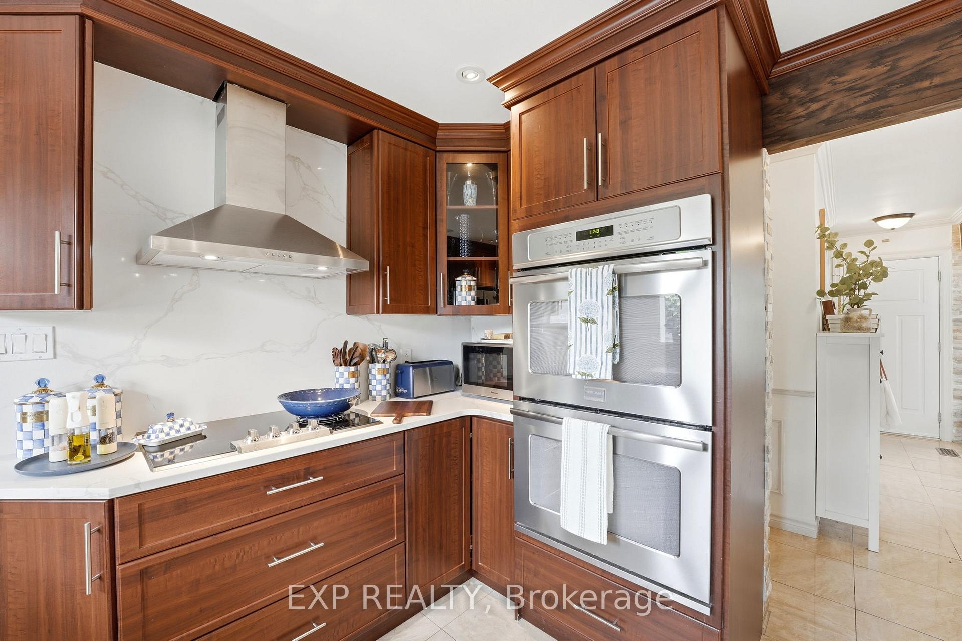 Photo 11 of 748 Weston Drive, Ottawa, Elmvale Acres — HOMEH
