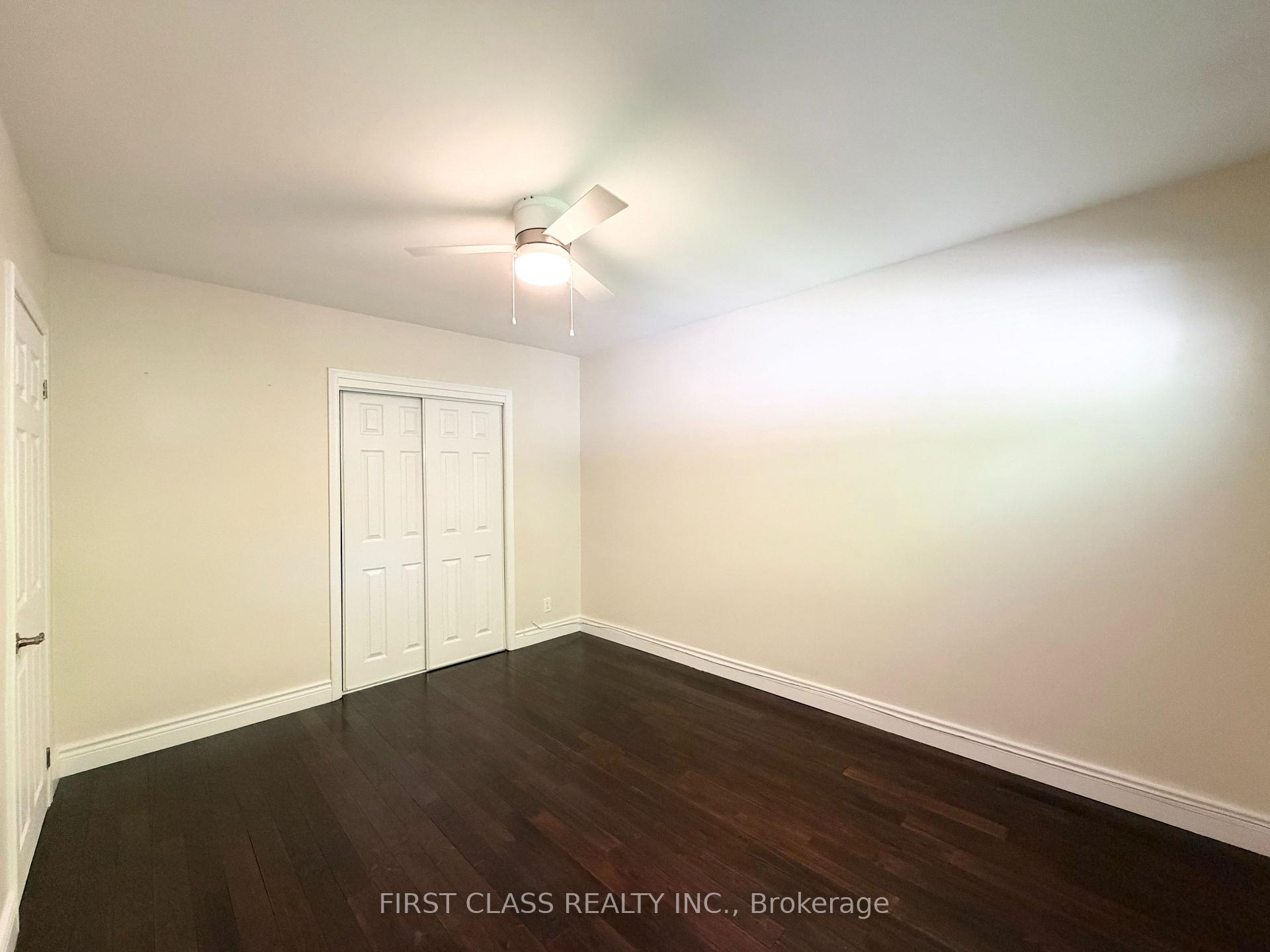 Photo 8 of Unit Main, 243 Blue Grass Boulevard, Richmond Hill, Crosby — HOMEH