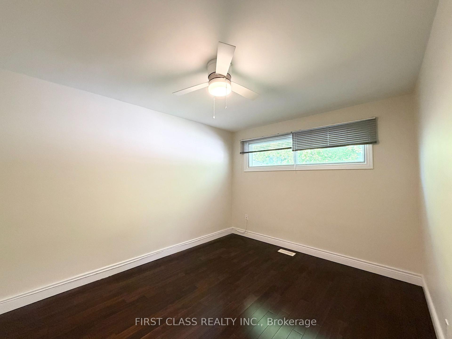 Photo 9 of Unit Main, 243 Blue Grass Boulevard, Richmond Hill, Crosby — HOMEH