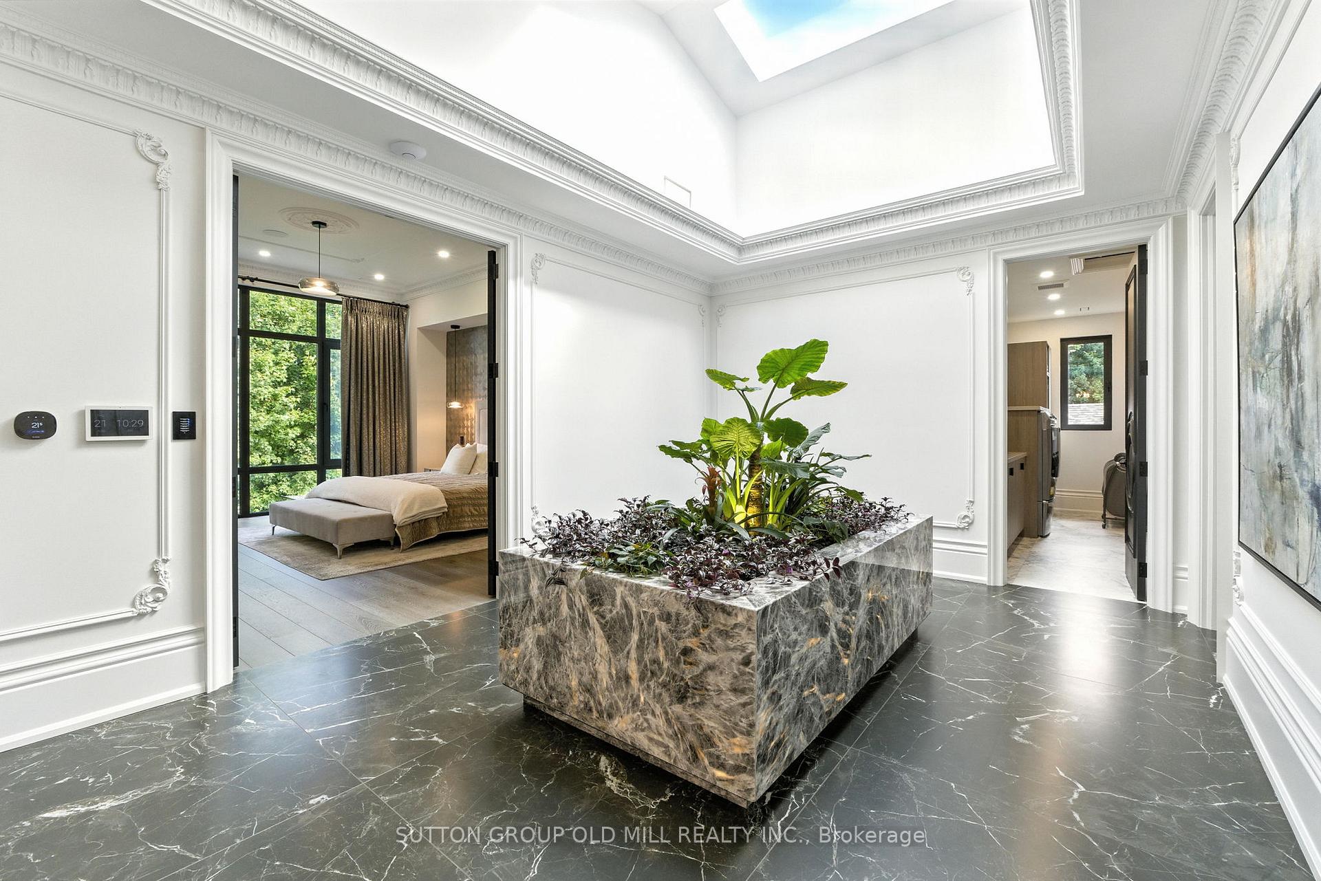Photo 32 of 10 Hillavon Drive, Etobicoke, Princess-Rosethorn — HOMEH