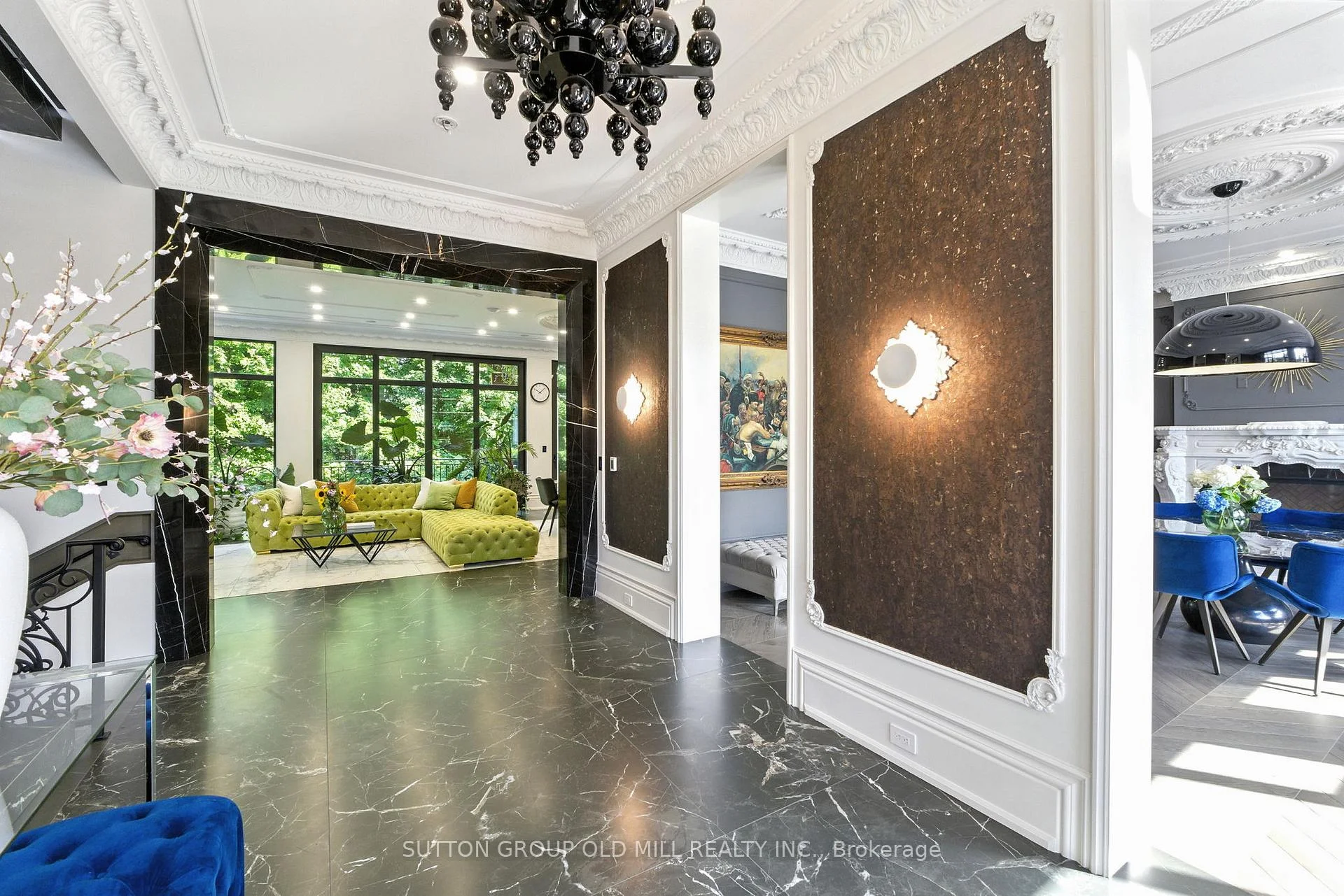 Photo 6 of 10 Hillavon Drive, Etobicoke, Princess-Rosethorn — HOMEH