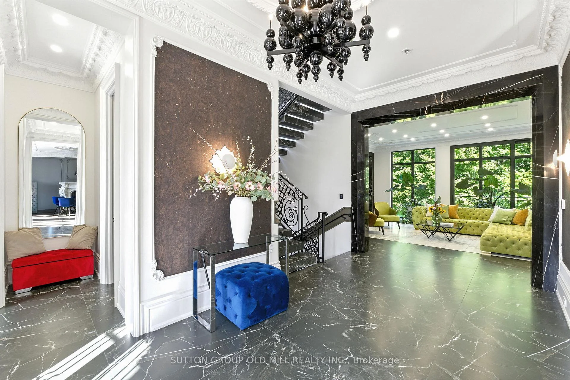 Photo 9 of 10 Hillavon Drive, Etobicoke, Princess-Rosethorn — HOMEH