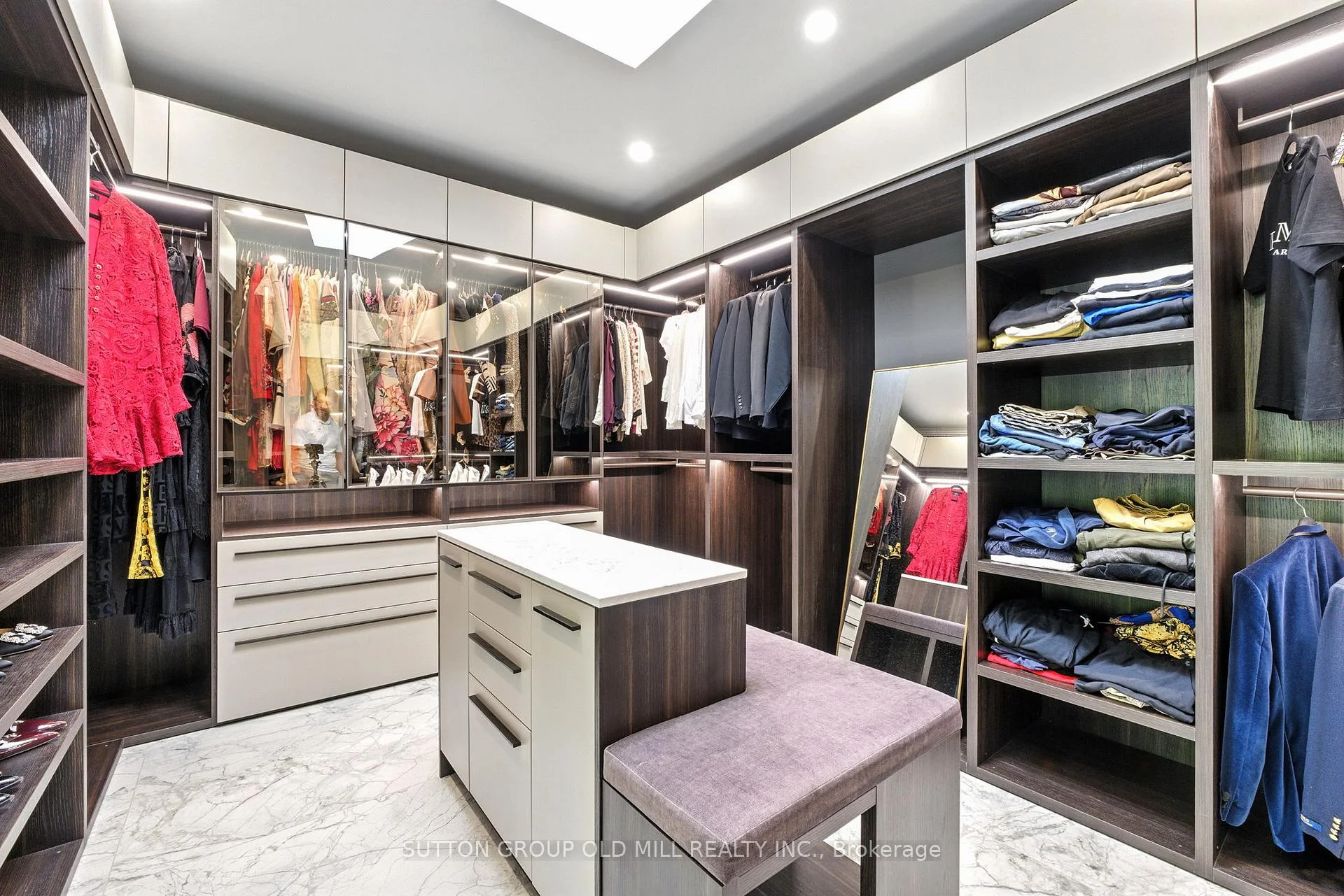Photo 47 of 10 Hillavon Drive, Etobicoke, Princess-Rosethorn — HOMEH