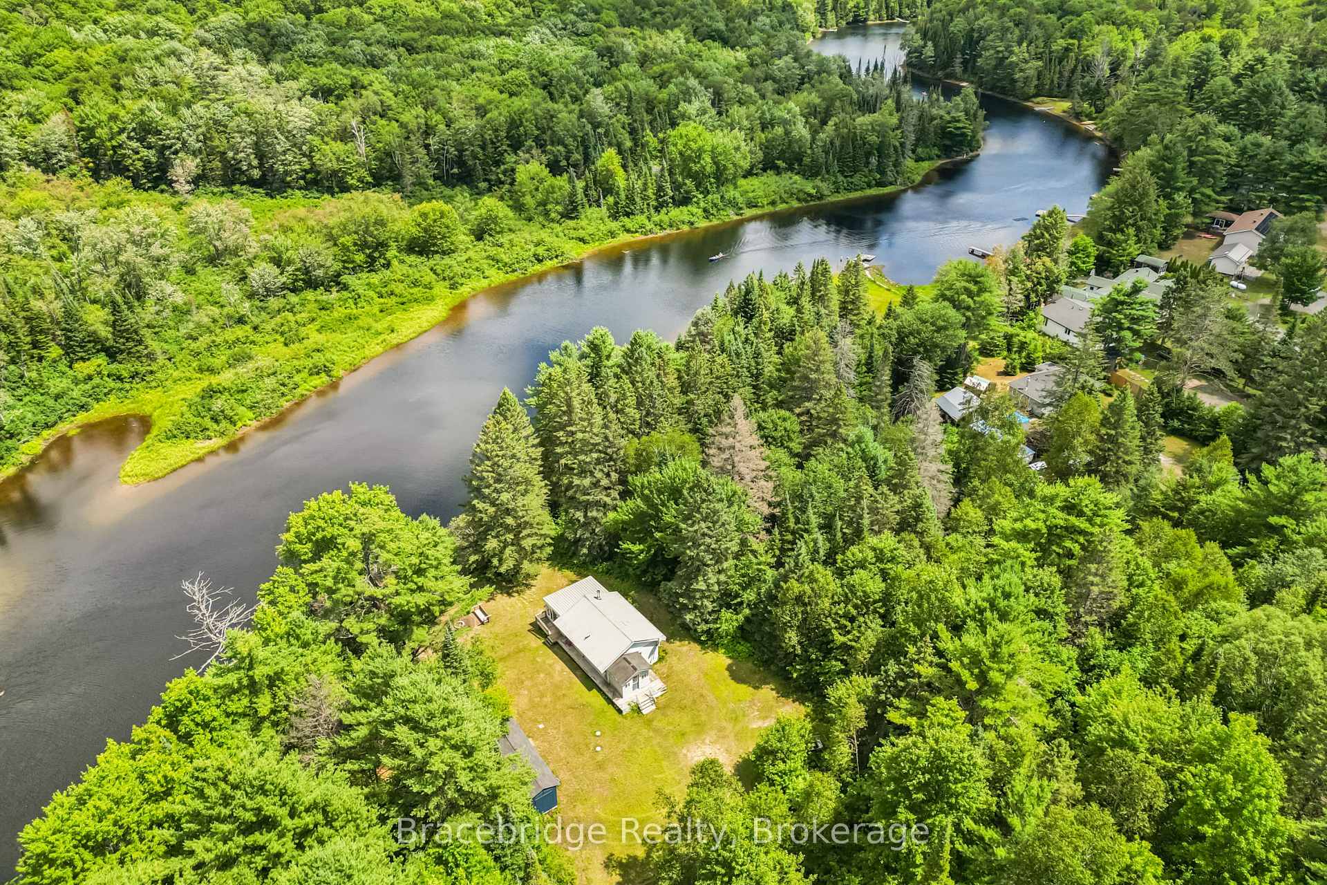 Photo 2 of 1100 Colony Road, Bracebridge, McLean — HOMEH