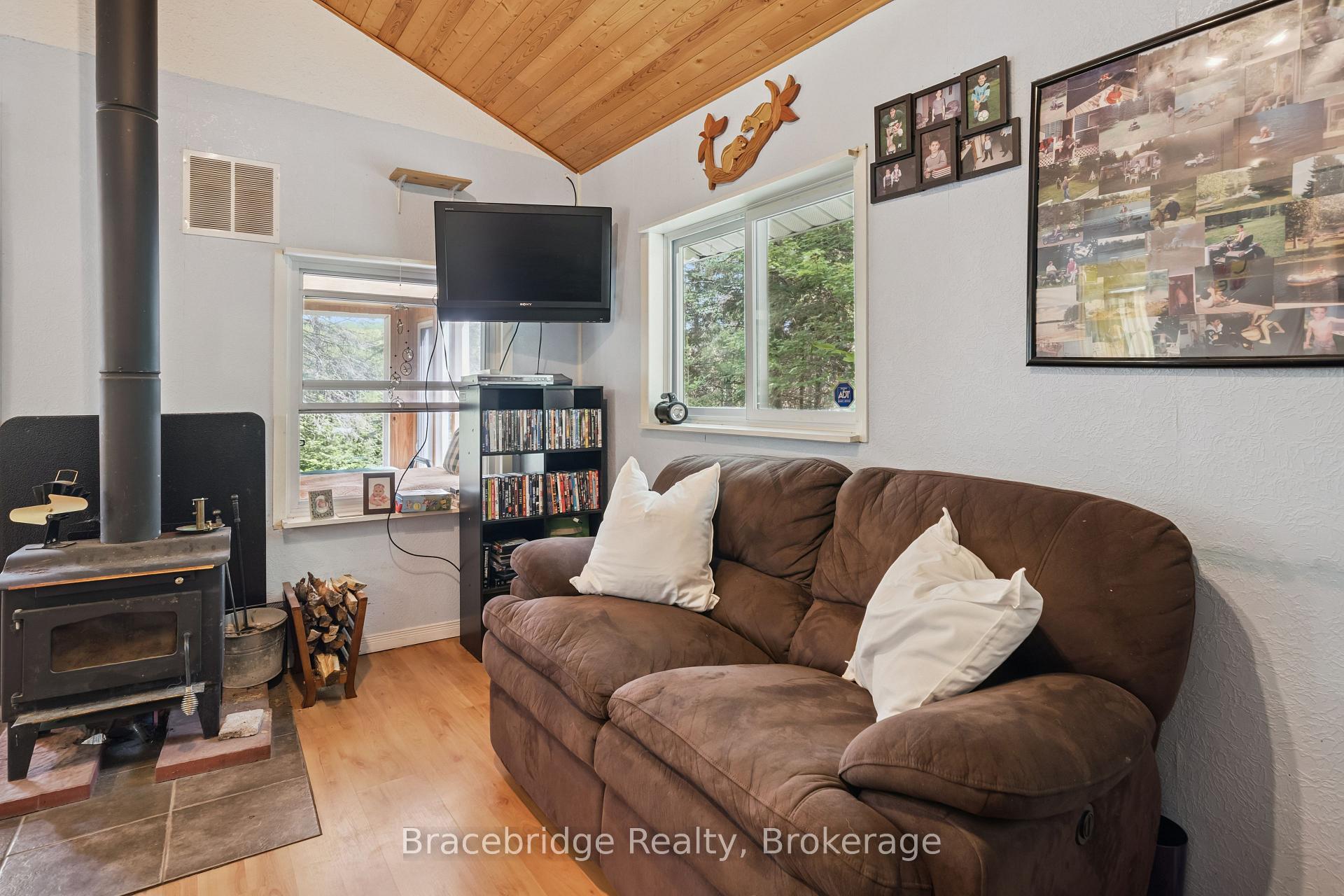 Photo 11 of 1100 Colony Road, Bracebridge, McLean — HOMEH
