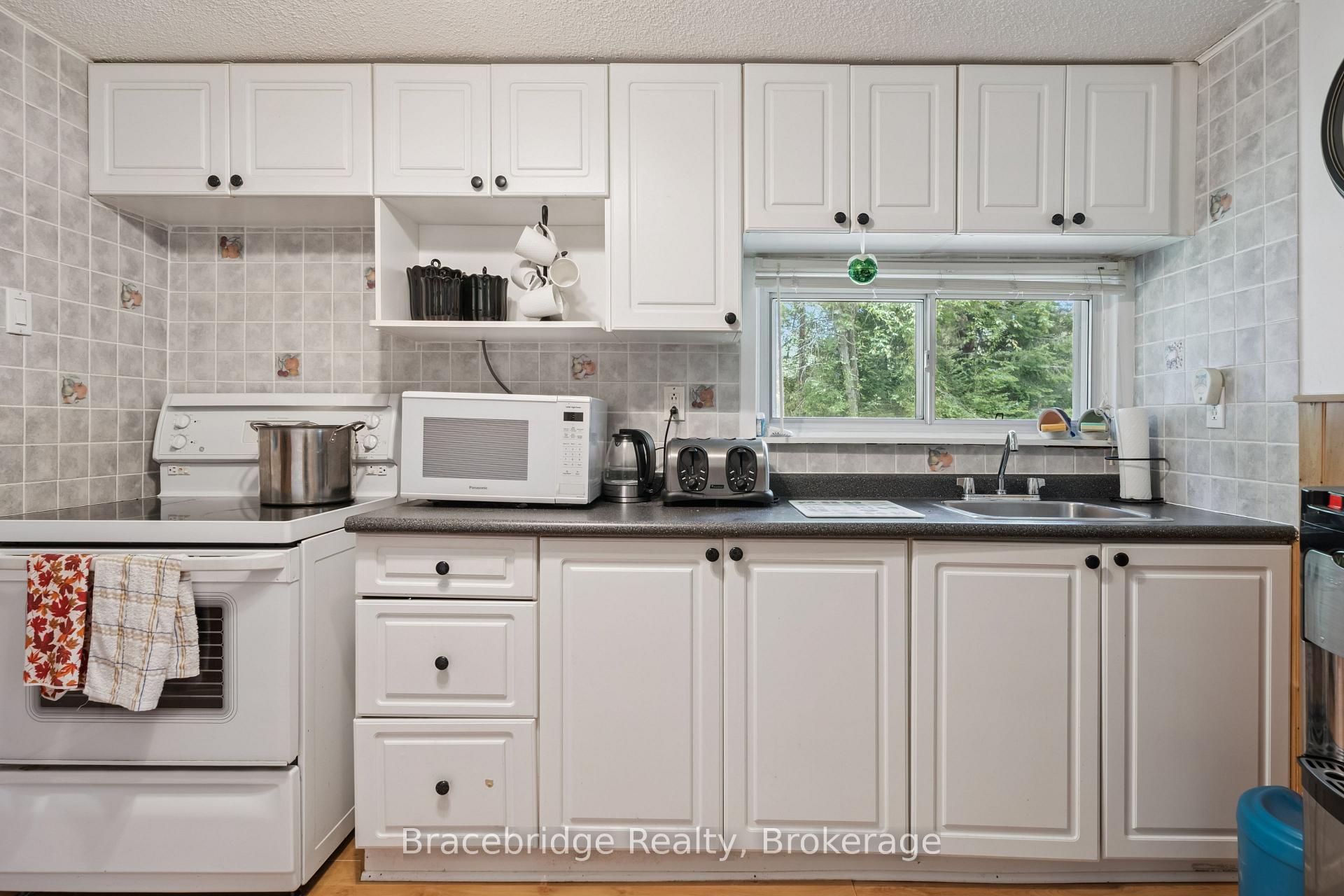 Photo 20 of 1100 Colony Road, Bracebridge, McLean — HOMEH