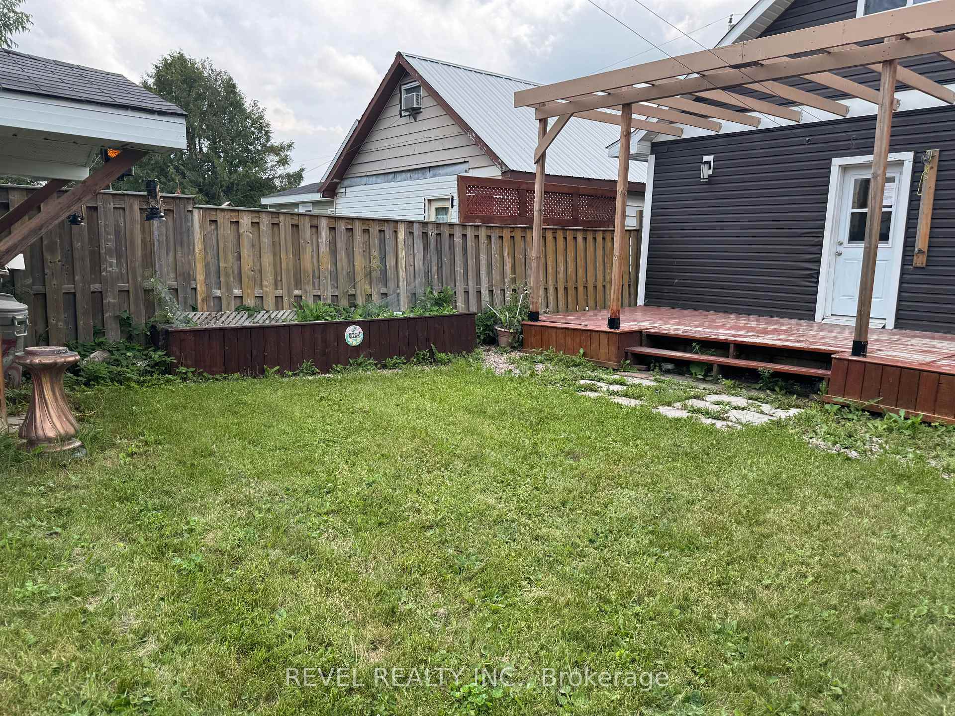 Photo 15 of 56 Strachan Avenue, Timmins, SP - Main Area — HOMEH