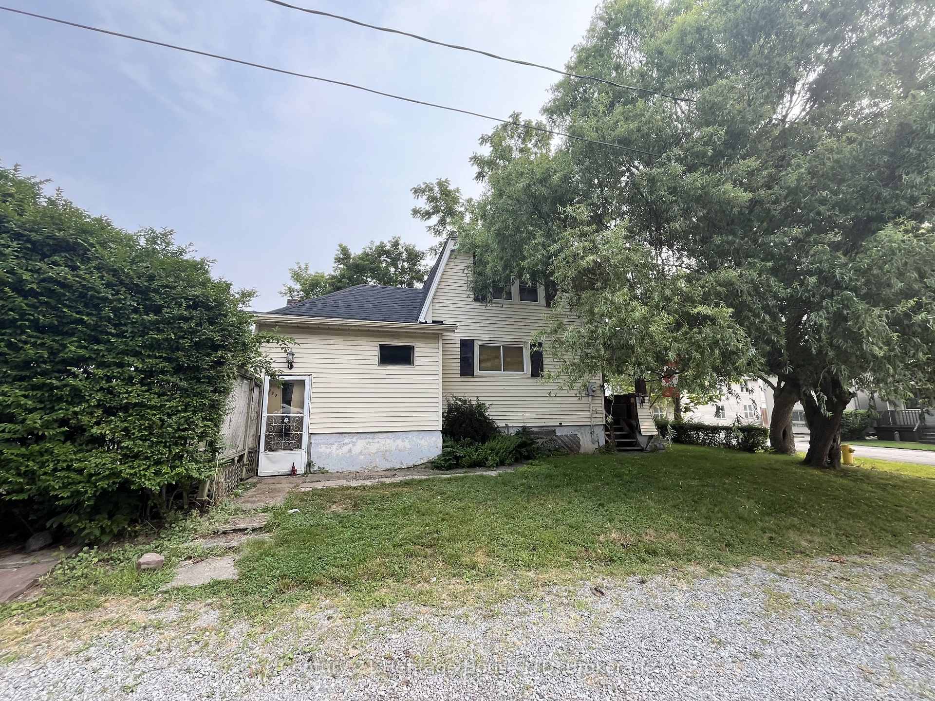 Photo 4 of 119 Pilkington Street, Thorold, Allanburg/Thorold South — HOMEH