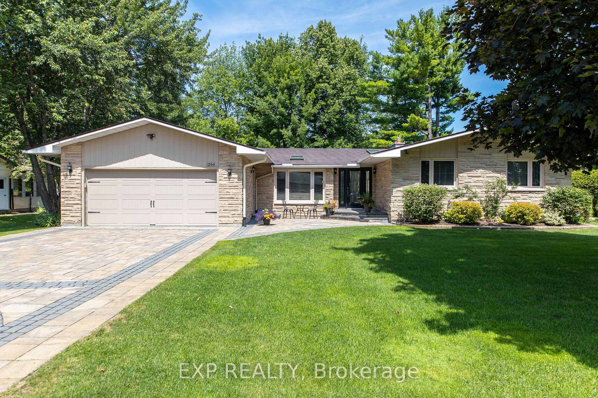 Photo 1 of 1299 Fairway Drive, Ottawa, Manotick South to Roger Stevens — HOMEH