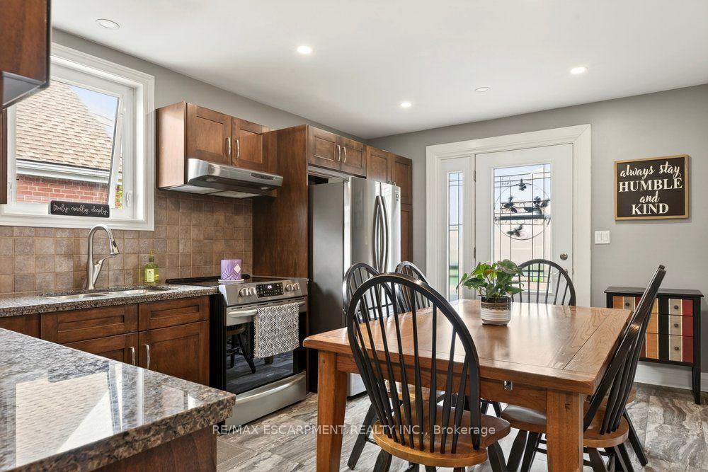 Photo 9 of 328 East 19th Street, Hamilton, Hill Park — HOMEH