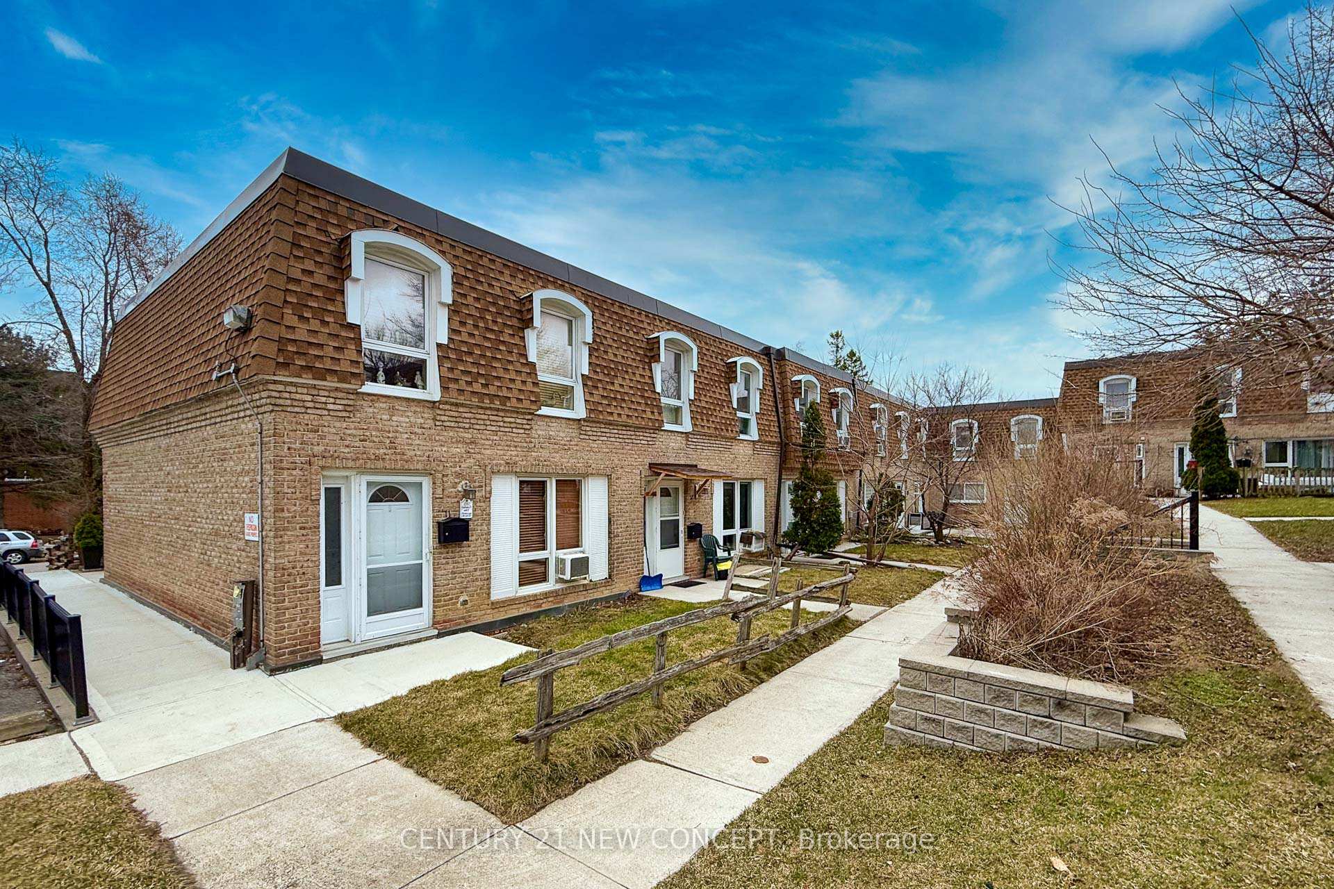Photo 1 of Unit 13, 1310 Gulleden Drive, Mississauga, Rathwood — HOMEH