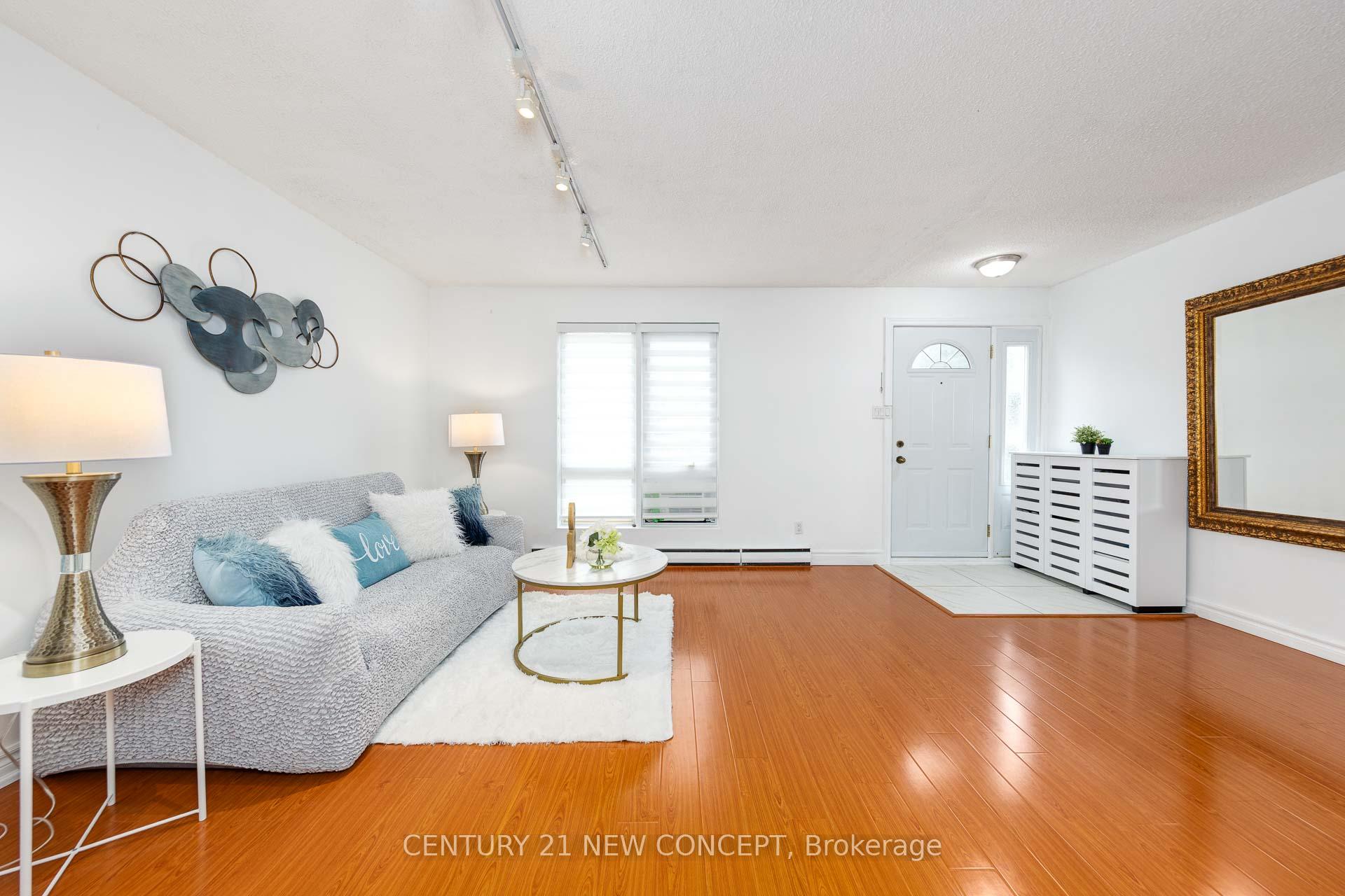 Photo 4 of Unit 13, 1310 Gulleden Drive, Mississauga, Rathwood — HOMEH