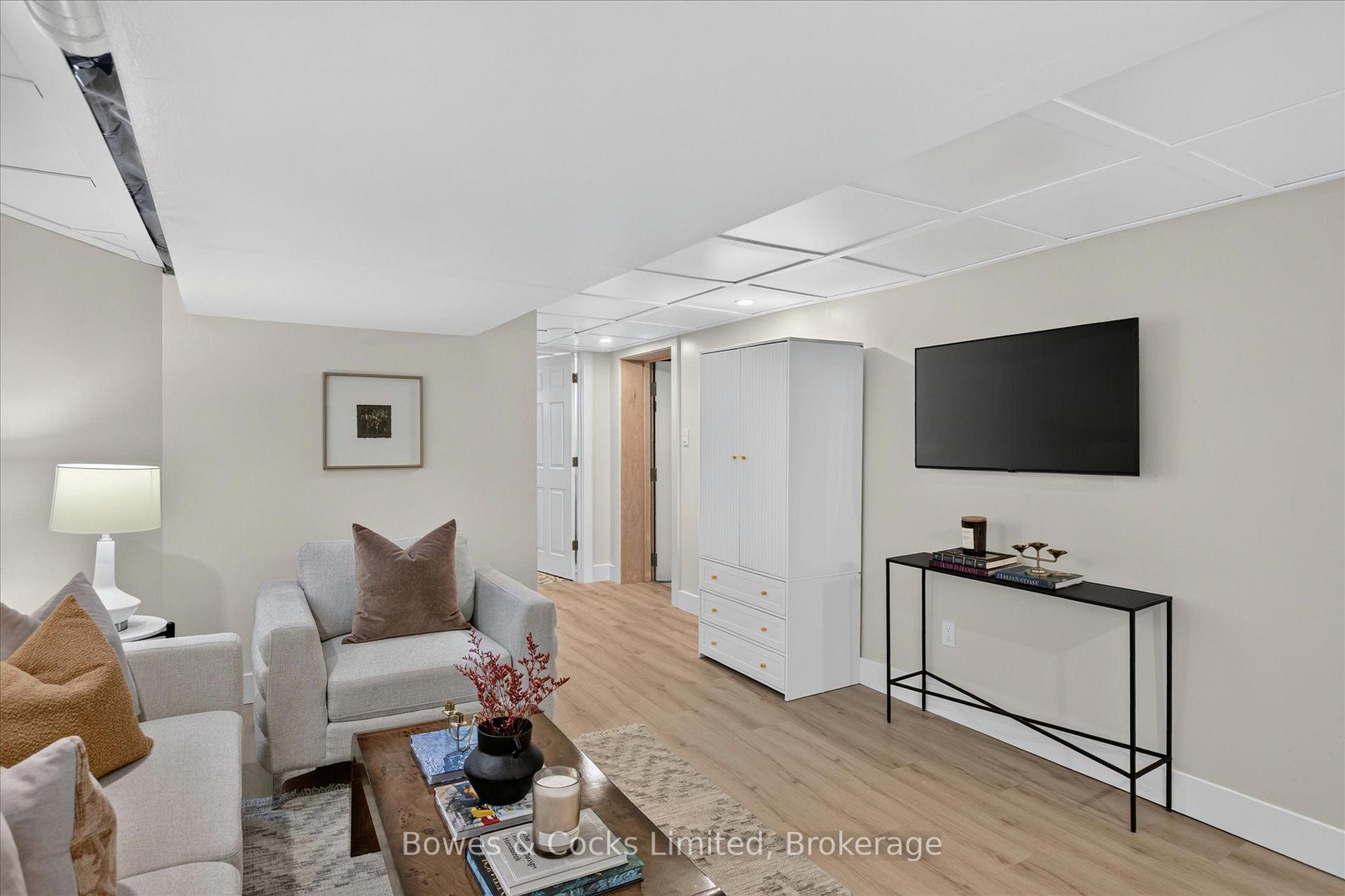 Photo 36 of 251 Engleburn Avenue, Peterborough, Ashburnham Ward 4 — HOMEH