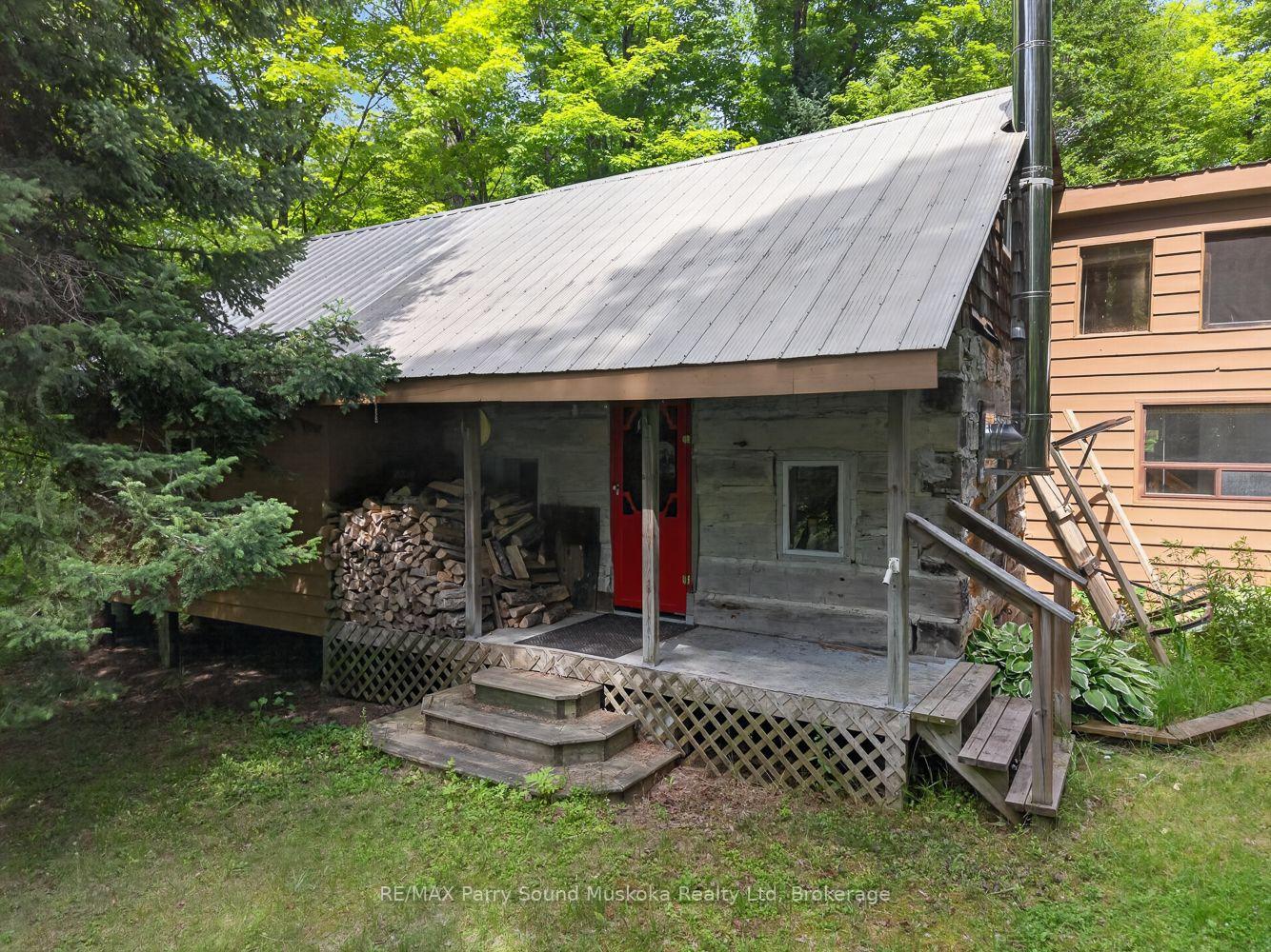 Photo of 32 Shady Maple Trail