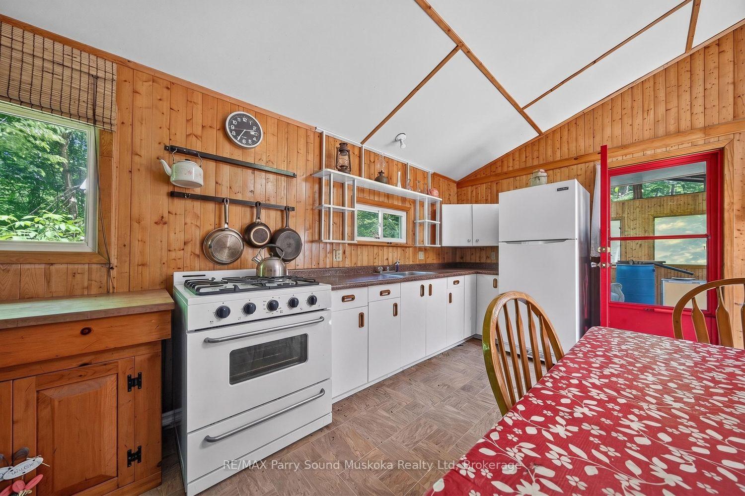 Photo 12 of 32 Shady Maple Trail, Whitestone, Ferrie — HOMEH
