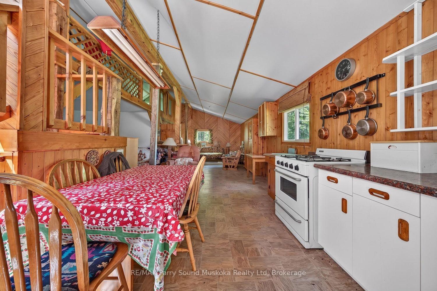 Photo 14 of 32 Shady Maple Trail, Whitestone, Ferrie — HOMEH