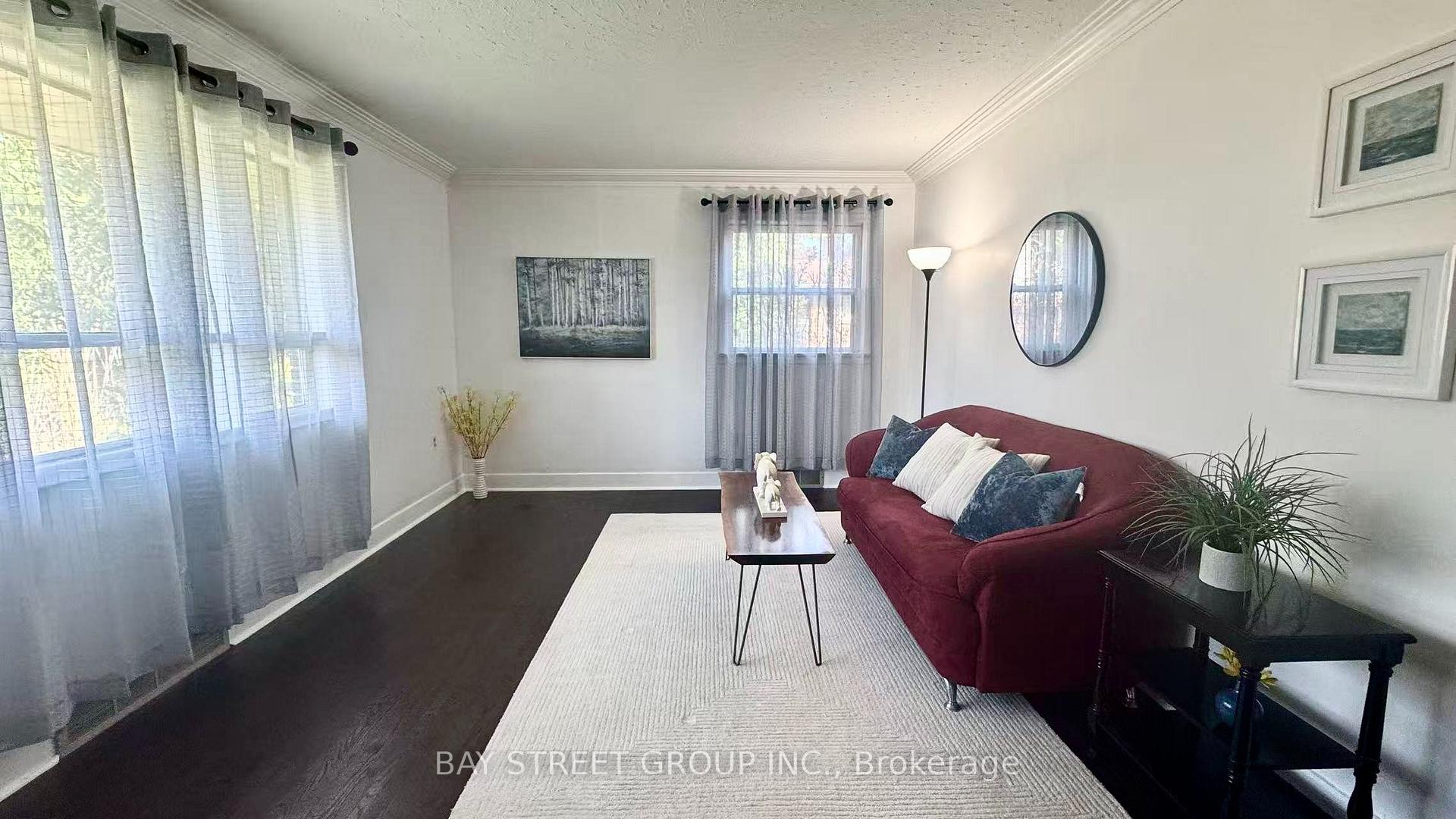 Photo 5 of 14 Macbeth Boulevard, St. Catharines, Glendale/Glenridge — HOMEH