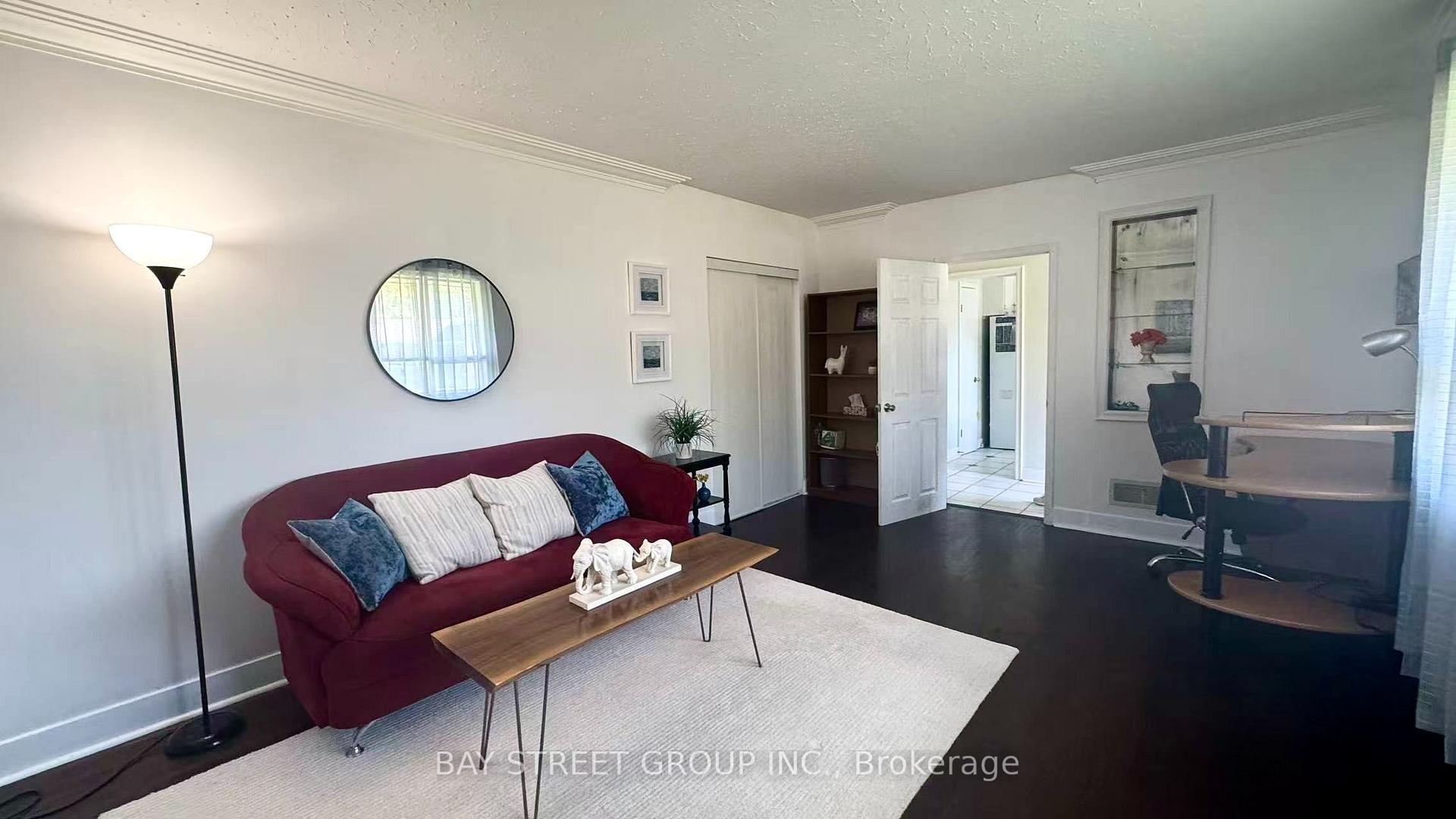 Photo 7 of 14 Macbeth Boulevard, St. Catharines, Glendale/Glenridge — HOMEH