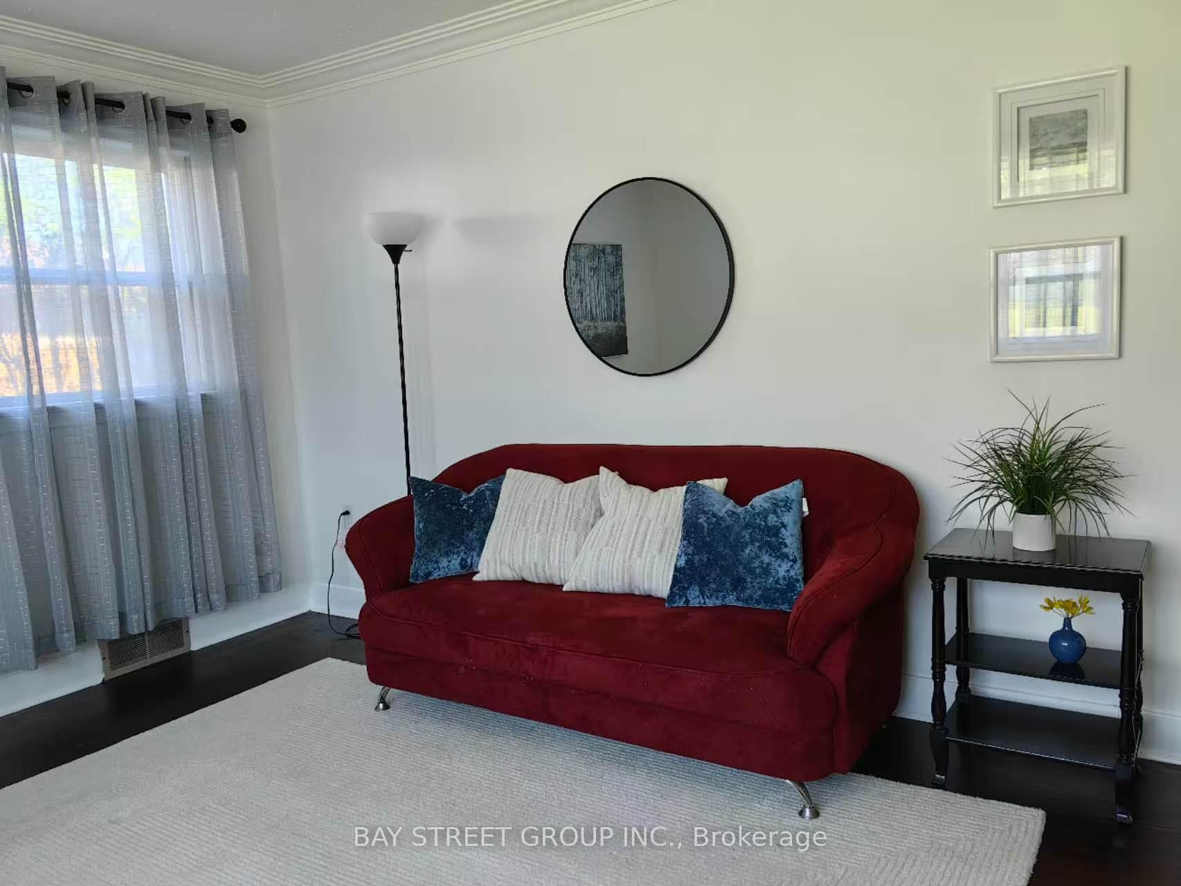 Photo 8 of 14 Macbeth Boulevard, St. Catharines, Glendale/Glenridge — HOMEH