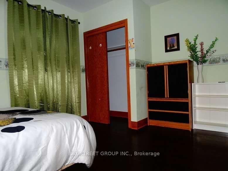 Photo 12 of 14 Macbeth Boulevard, St. Catharines, Glendale/Glenridge — HOMEH