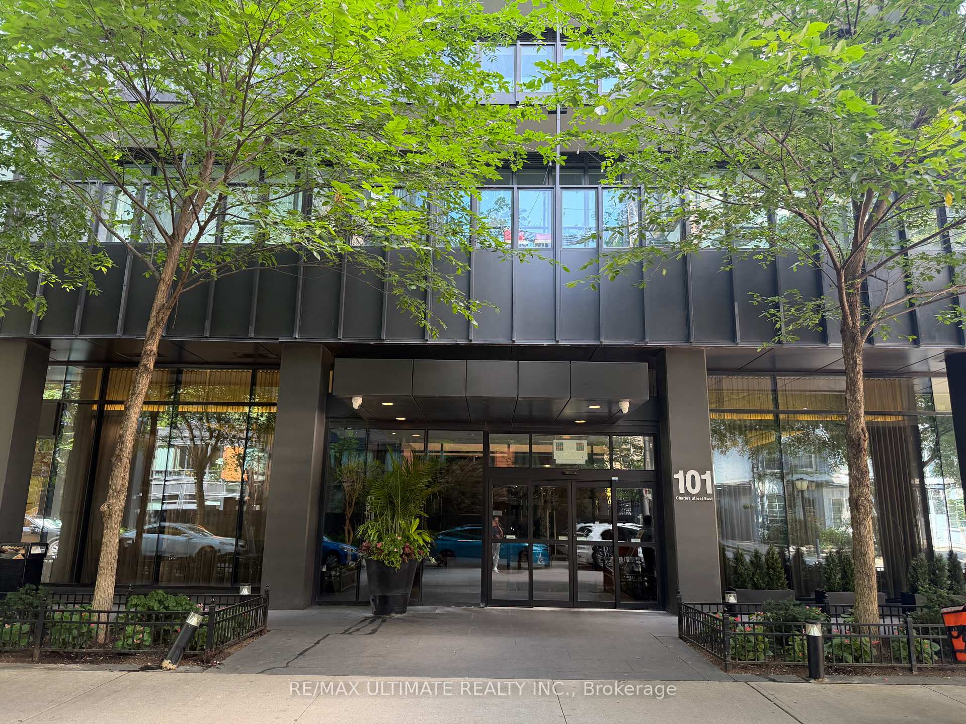 Photo 2 of Unit 301, 101 Charles Street E, Toronto, Church-Yonge Corridor — HOMEH