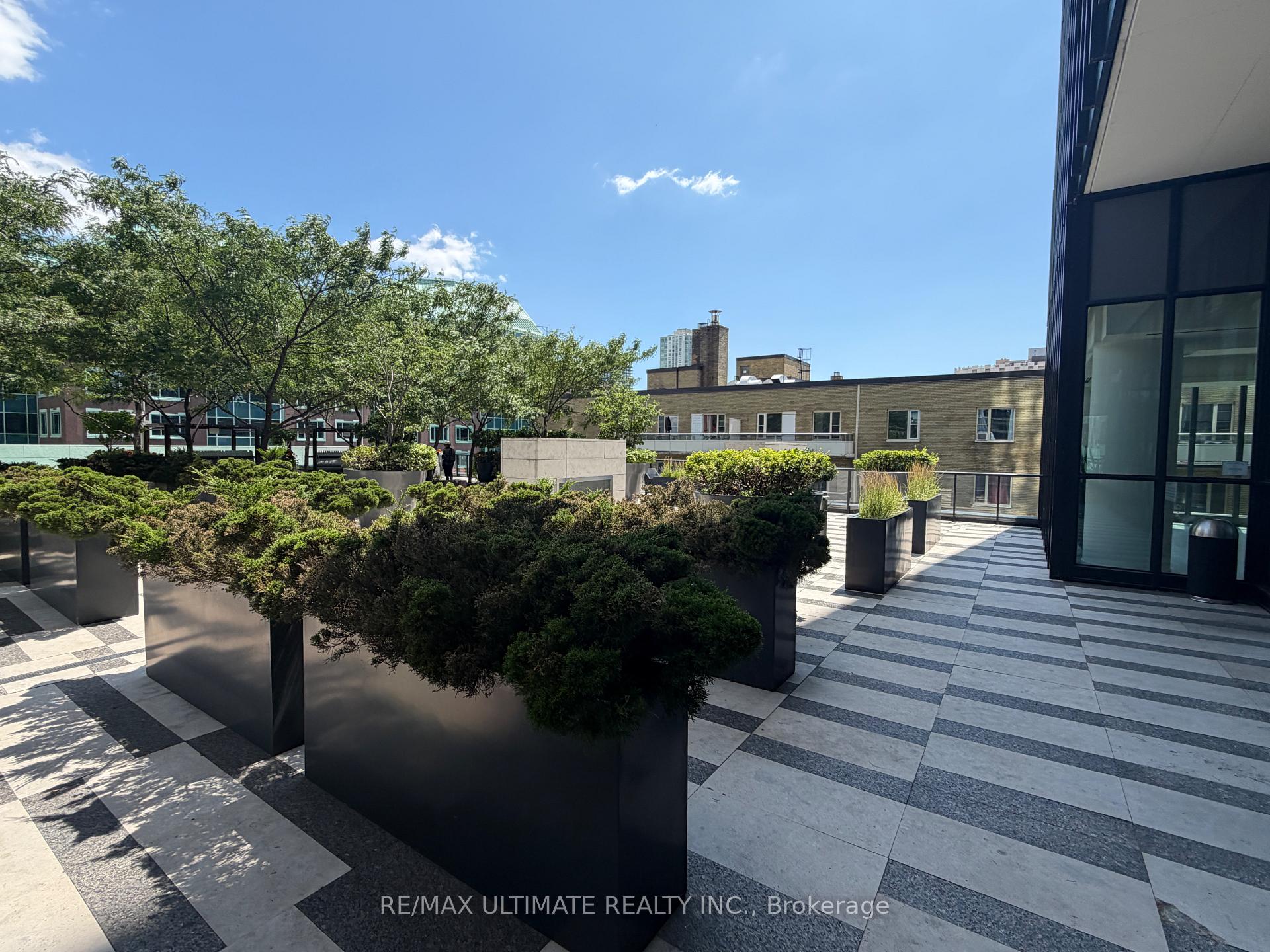 Photo 12 of Unit 301, 101 Charles Street E, Toronto, Church-Yonge Corridor — HOMEH