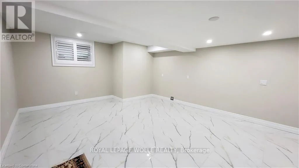 Photo 2 of Unit 3, 410 Zeller Drive, Kitchener — HOMEH