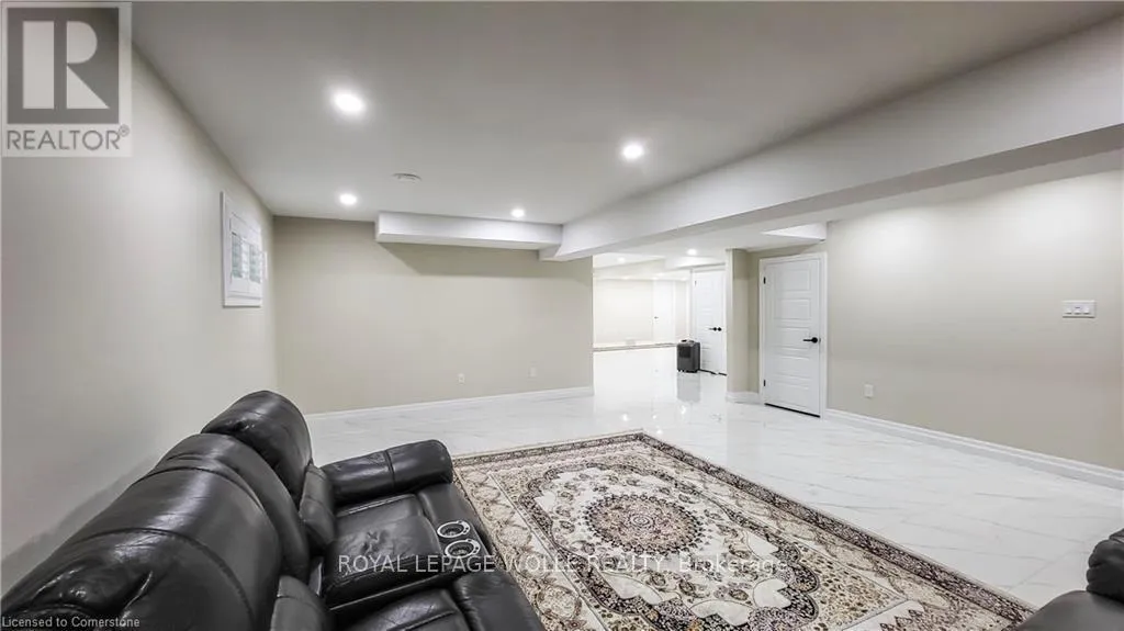 Photo 9 of Unit 3, 410 Zeller Drive, Kitchener — HOMEH