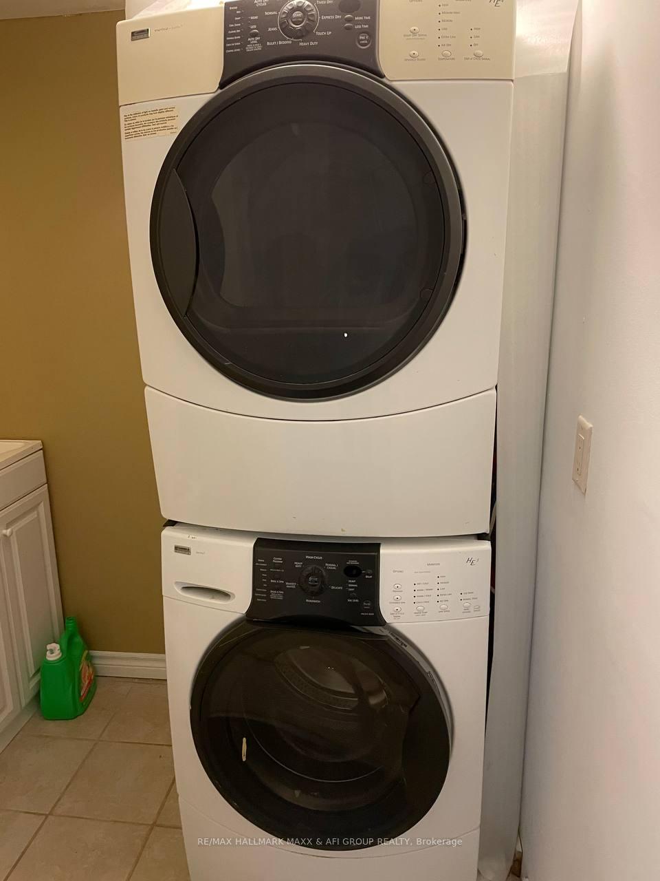 Photo 13 of Unit Basement, 715 Mountview Place, Newmarket, Huron Heights-Leslie Valley — HOMEH