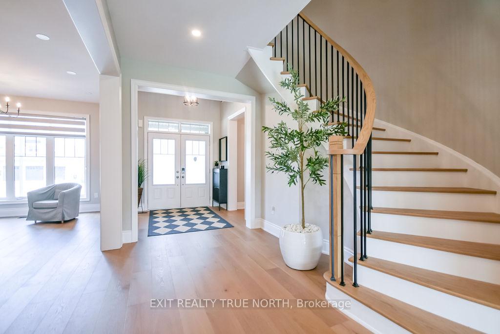 Photo 4 of 108 Rugman Crescent, Springwater, Centre Vespra — HOMEH