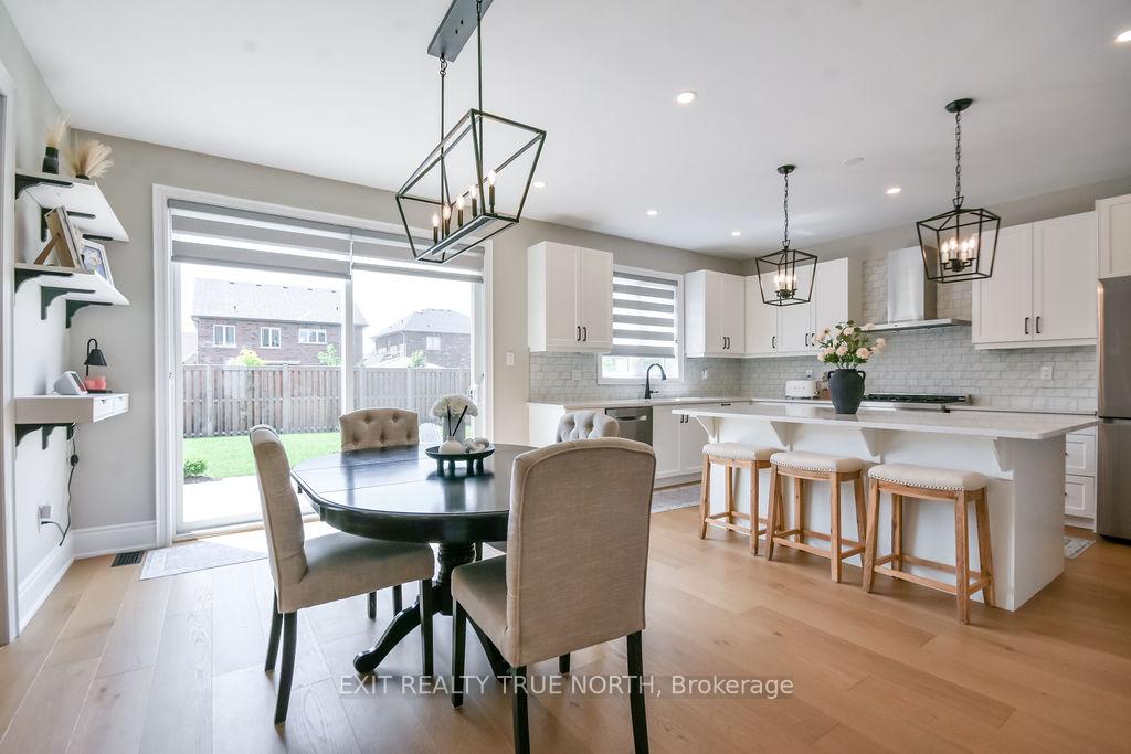 Photo 6 of 108 Rugman Crescent, Springwater, Centre Vespra — HOMEH