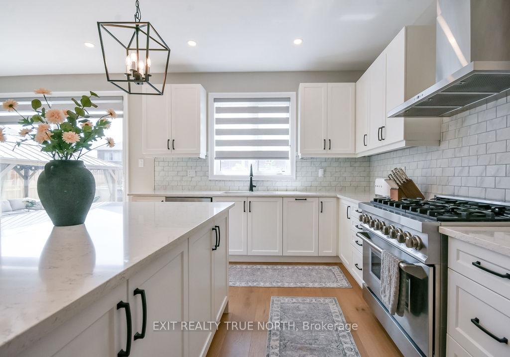 Photo 8 of 108 Rugman Crescent, Springwater, Centre Vespra — HOMEH