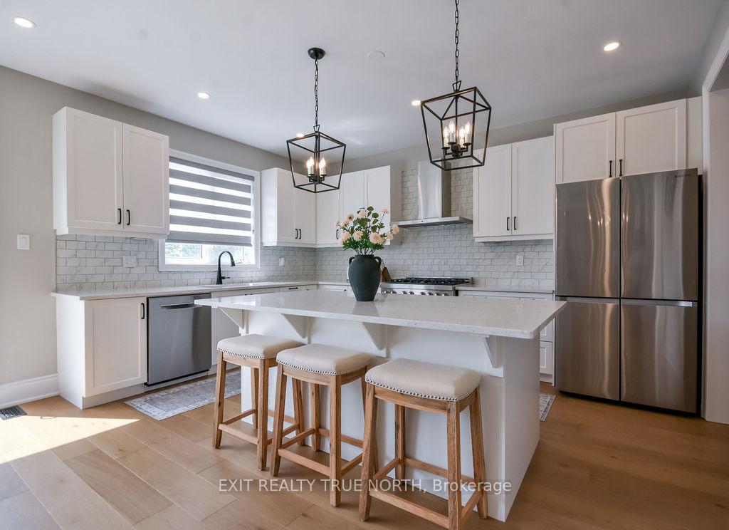 Photo 9 of 108 Rugman Crescent, Springwater, Centre Vespra — HOMEH