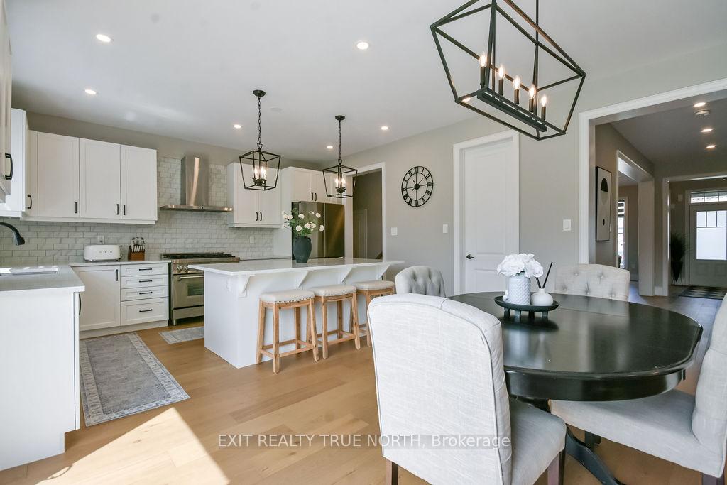 Photo 10 of 108 Rugman Crescent, Springwater, Centre Vespra — HOMEH