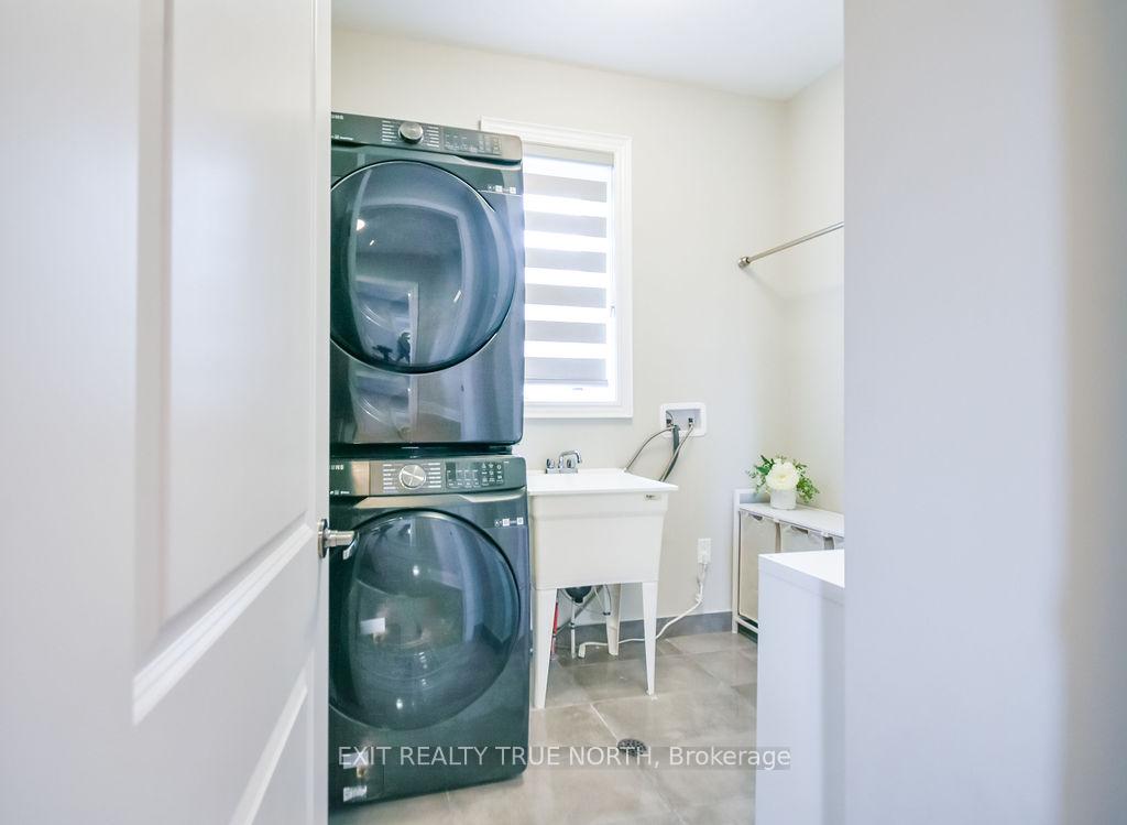 Photo 32 of 108 Rugman Crescent, Springwater, Centre Vespra — HOMEH