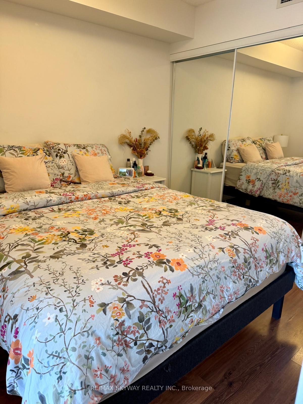 Photo 5 of Unit 919, 20 Blue Jays Way, Toronto, Waterfront Communities — HOMEH