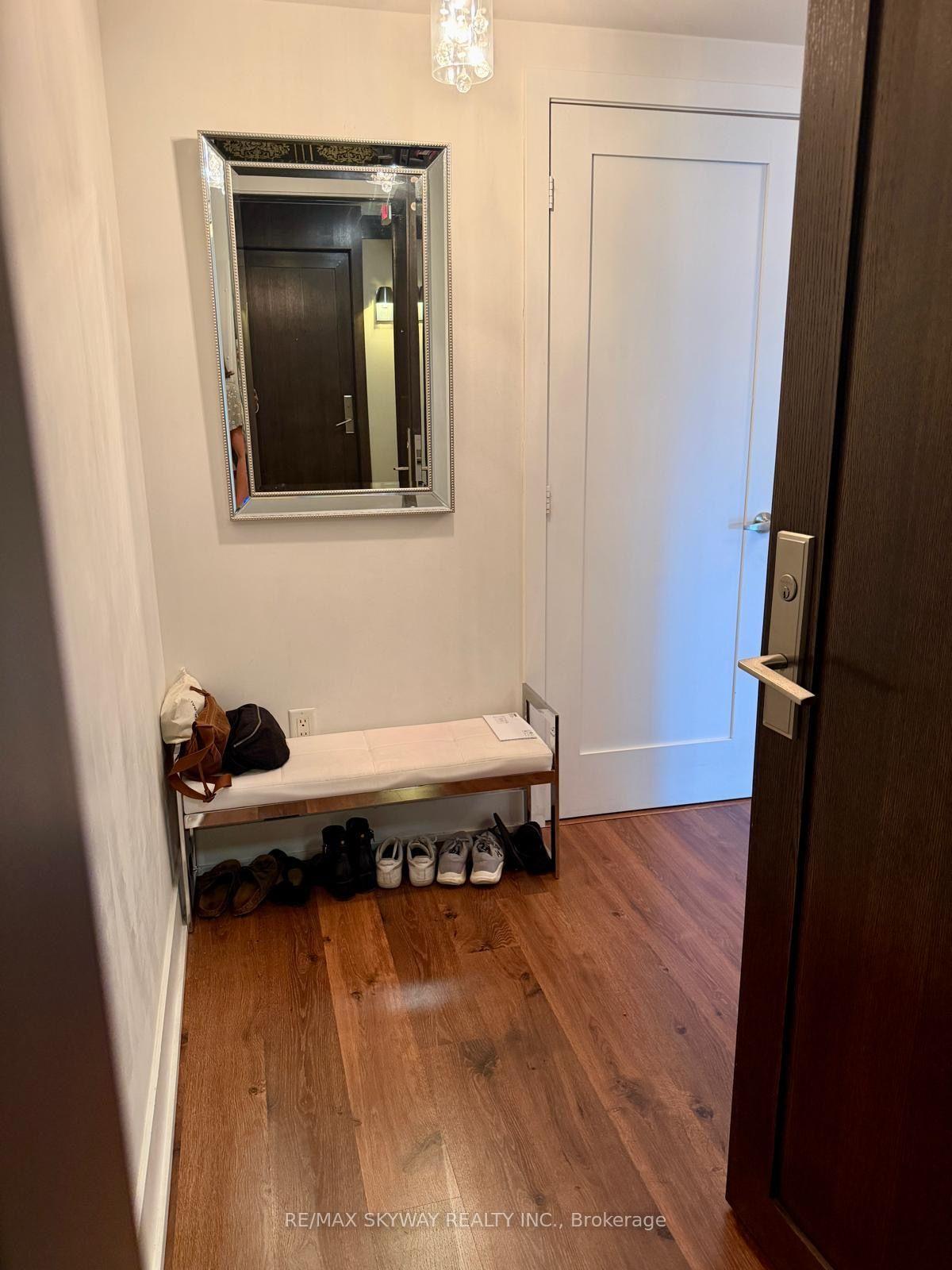 Photo 6 of Unit 919, 20 Blue Jays Way, Toronto, Waterfront Communities — HOMEH
