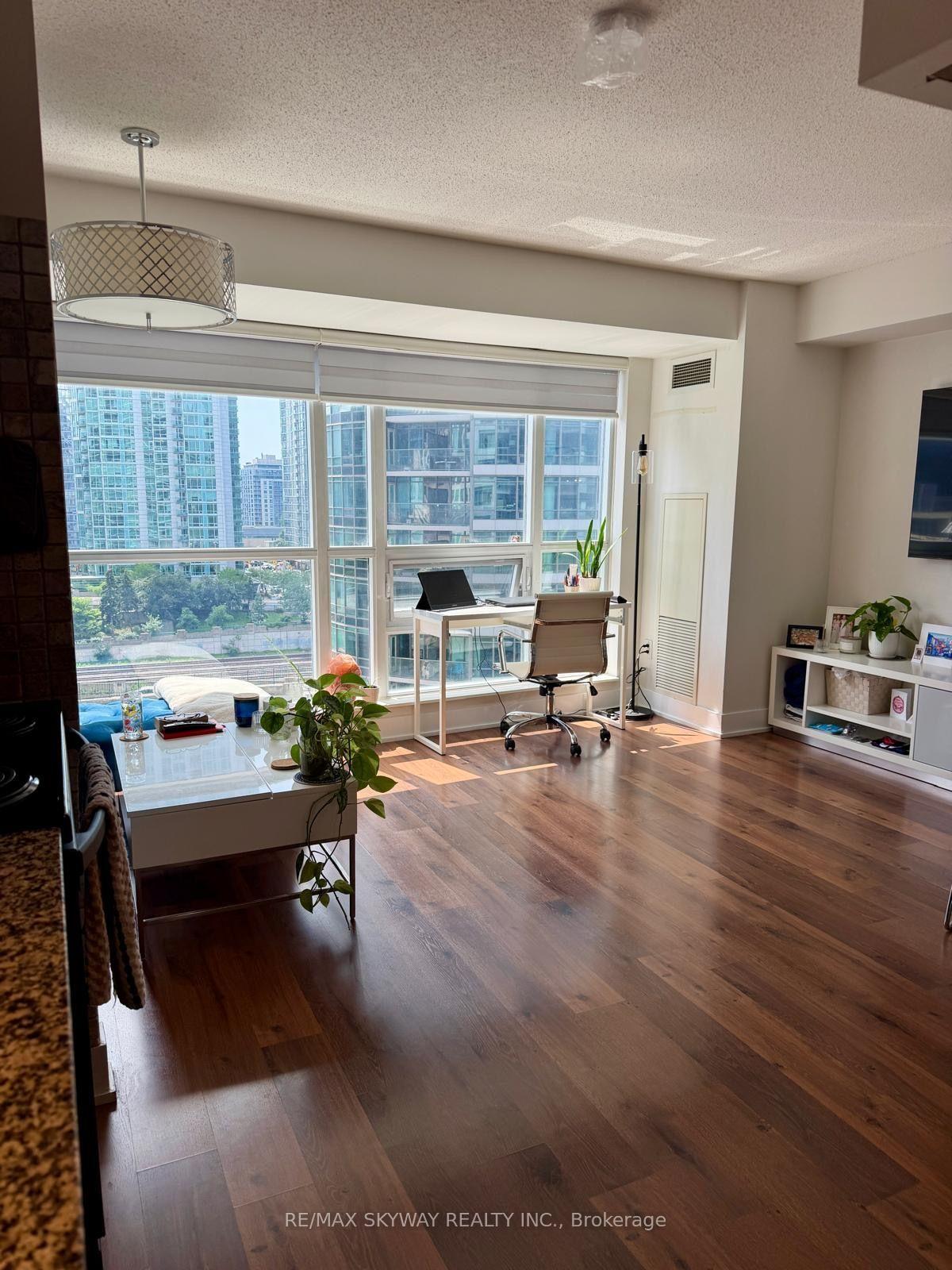 Photo 12 of Unit 919, 20 Blue Jays Way, Toronto, Waterfront Communities — HOMEH