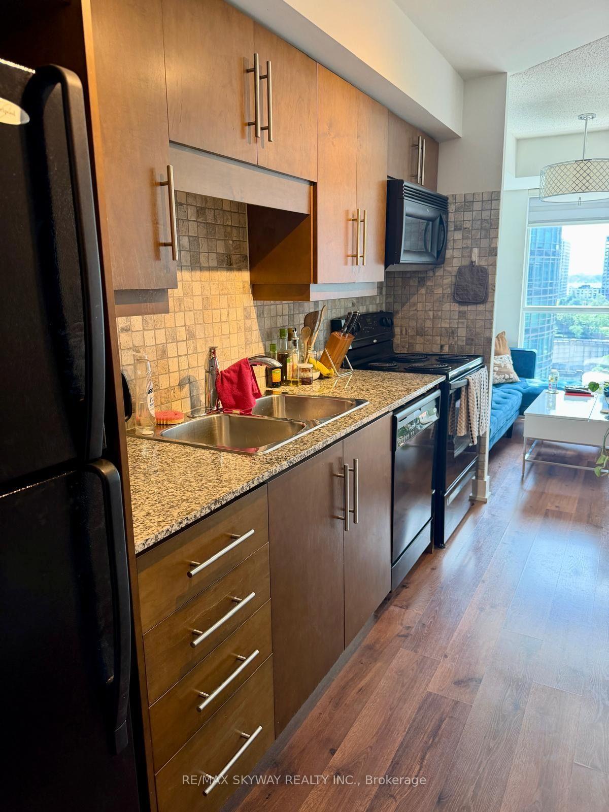 Photo 18 of Unit 919, 20 Blue Jays Way, Toronto, Waterfront Communities — HOMEH
