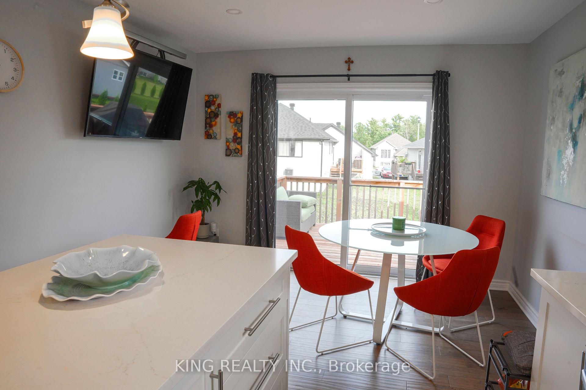 Photo 18 of 86 Cameron Crescent, Cornwall, Cornwall — HOMEH
