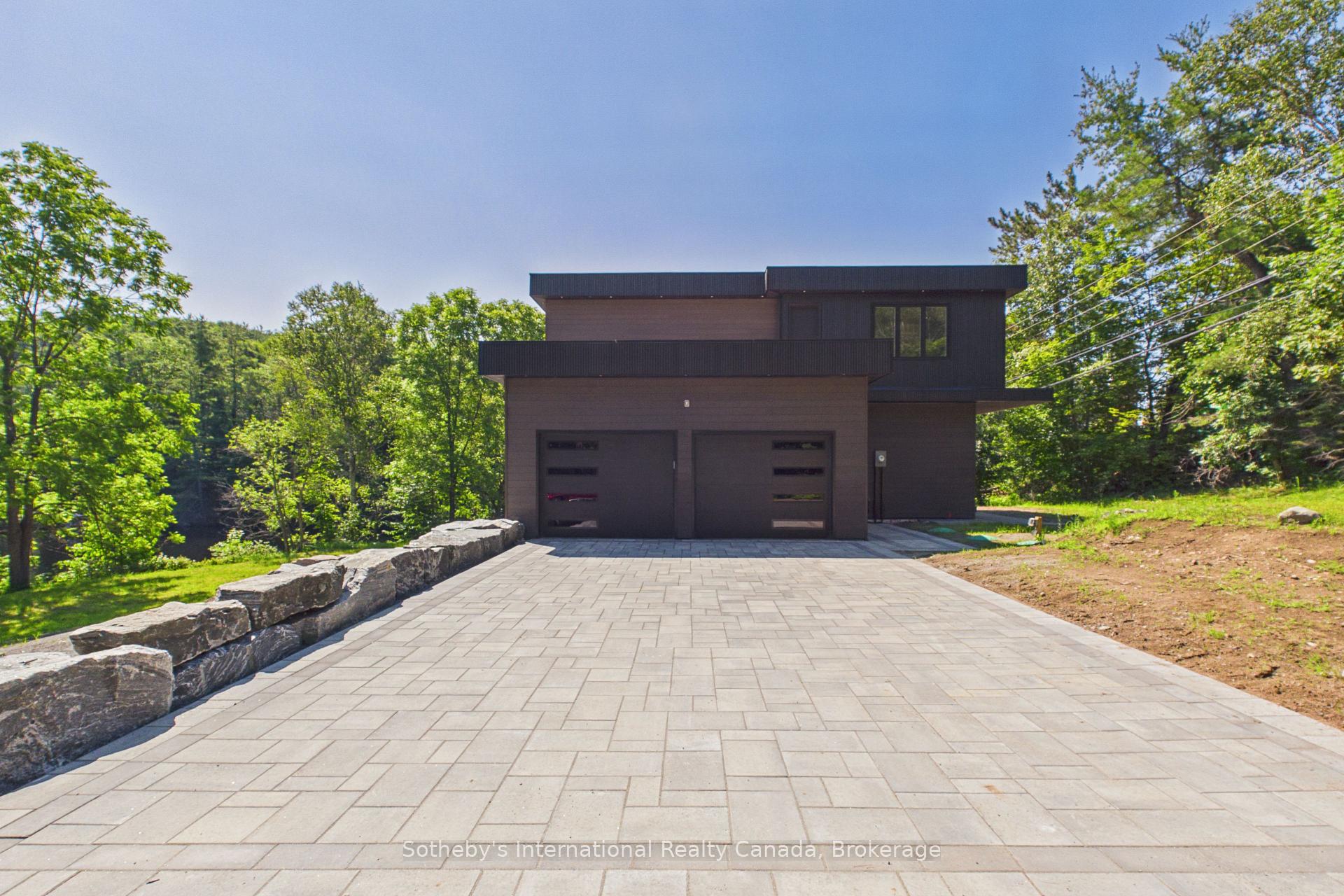 Photo of 492 Brunel Road