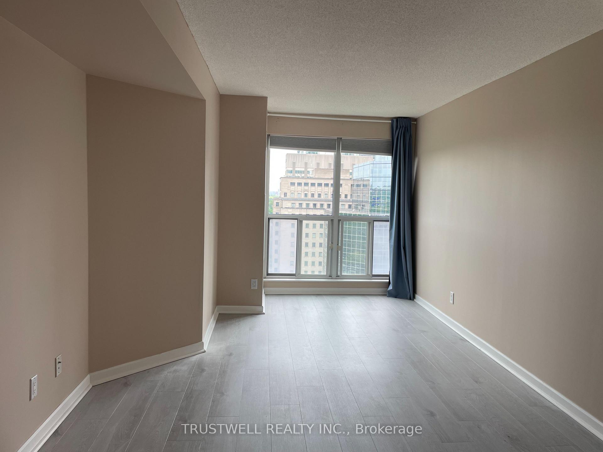 Photo 8 of Unit 1905, 8 Park Road, Toronto, Rosedale-Moore Park — HOMEH