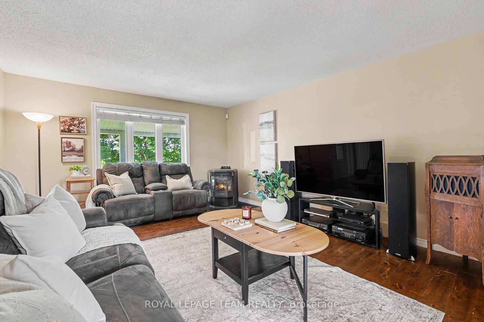 Photo 5 of 2710 Pollock Road, Ottawa, Rideau Twp South To Roger Stevens Drive — HOMEH