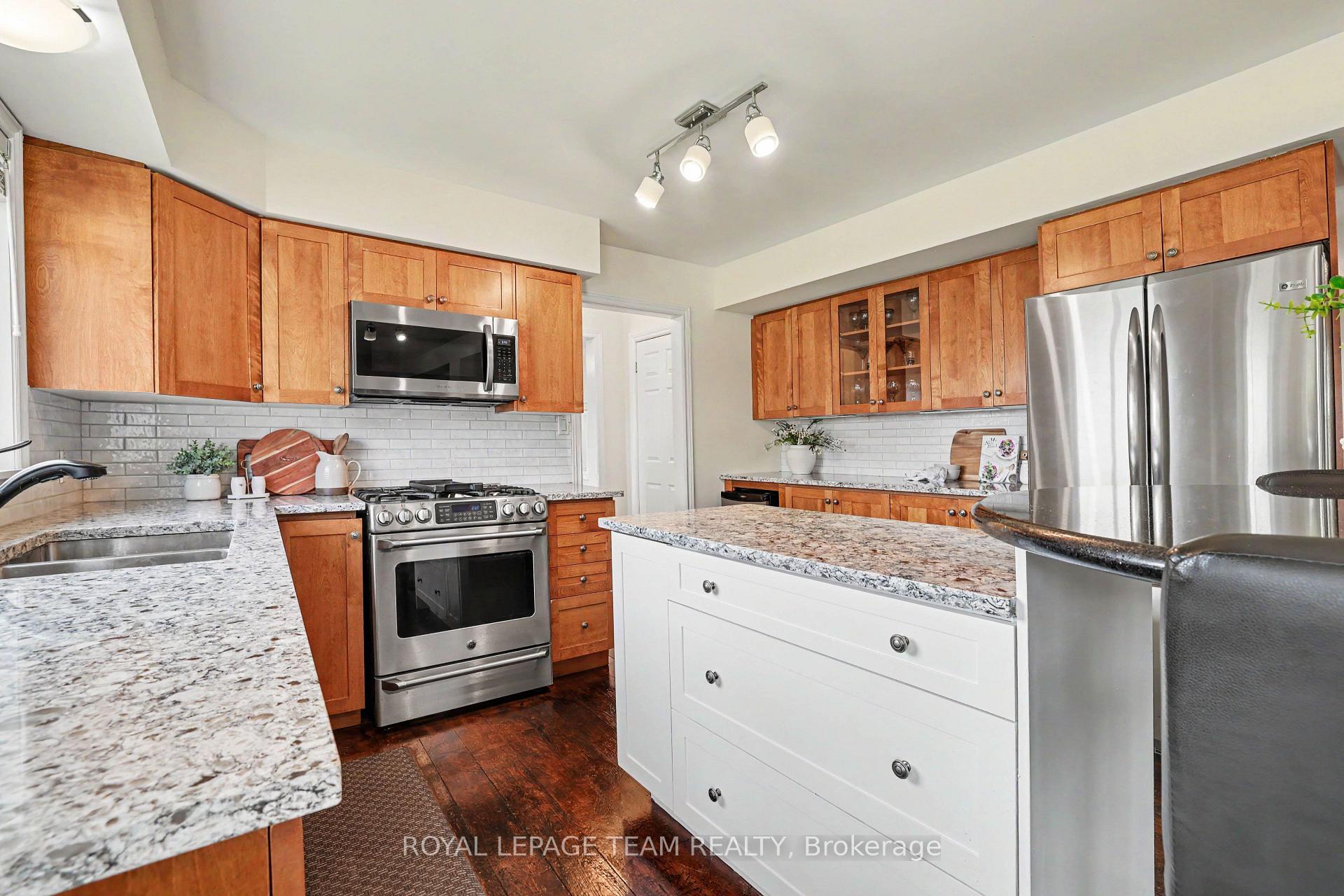 Photo 9 of 2710 Pollock Road, Ottawa, Rideau Twp South To Roger Stevens Drive — HOMEH