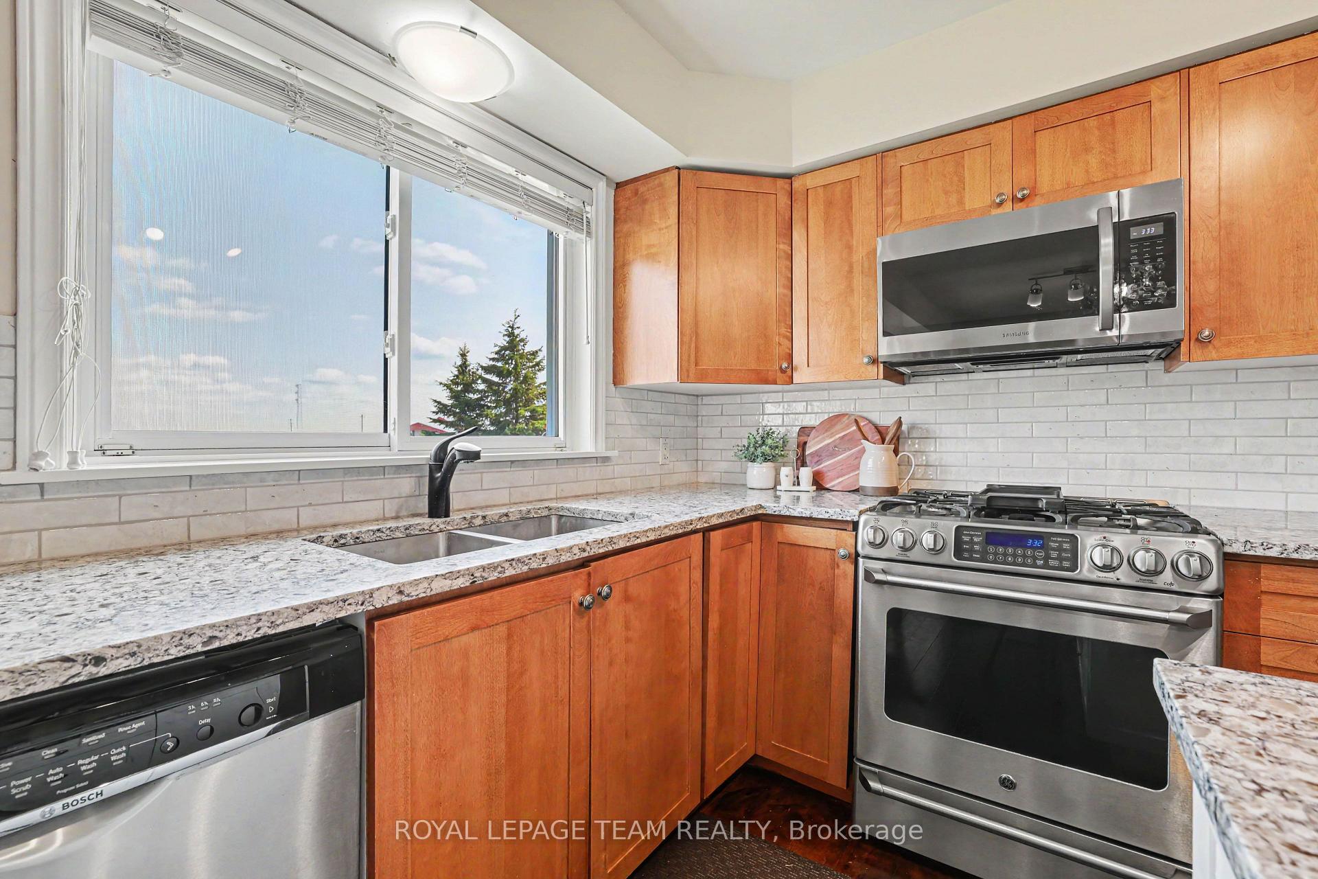 Photo 10 of 2710 Pollock Road, Ottawa, Rideau Twp South To Roger Stevens Drive — HOMEH